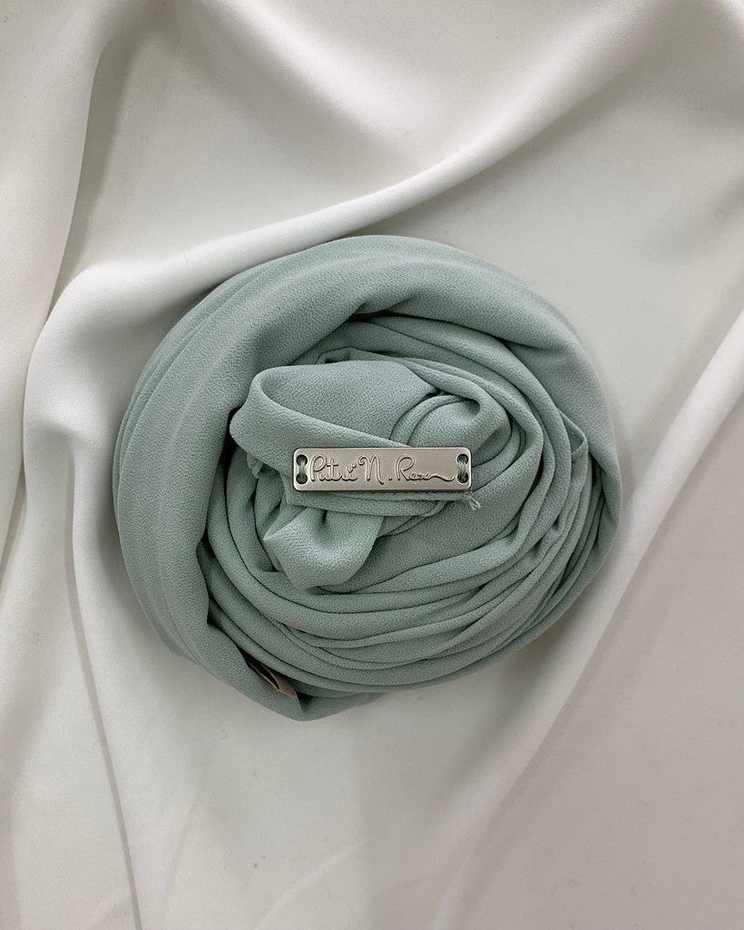 Basic Putri - ALMOND PEAR