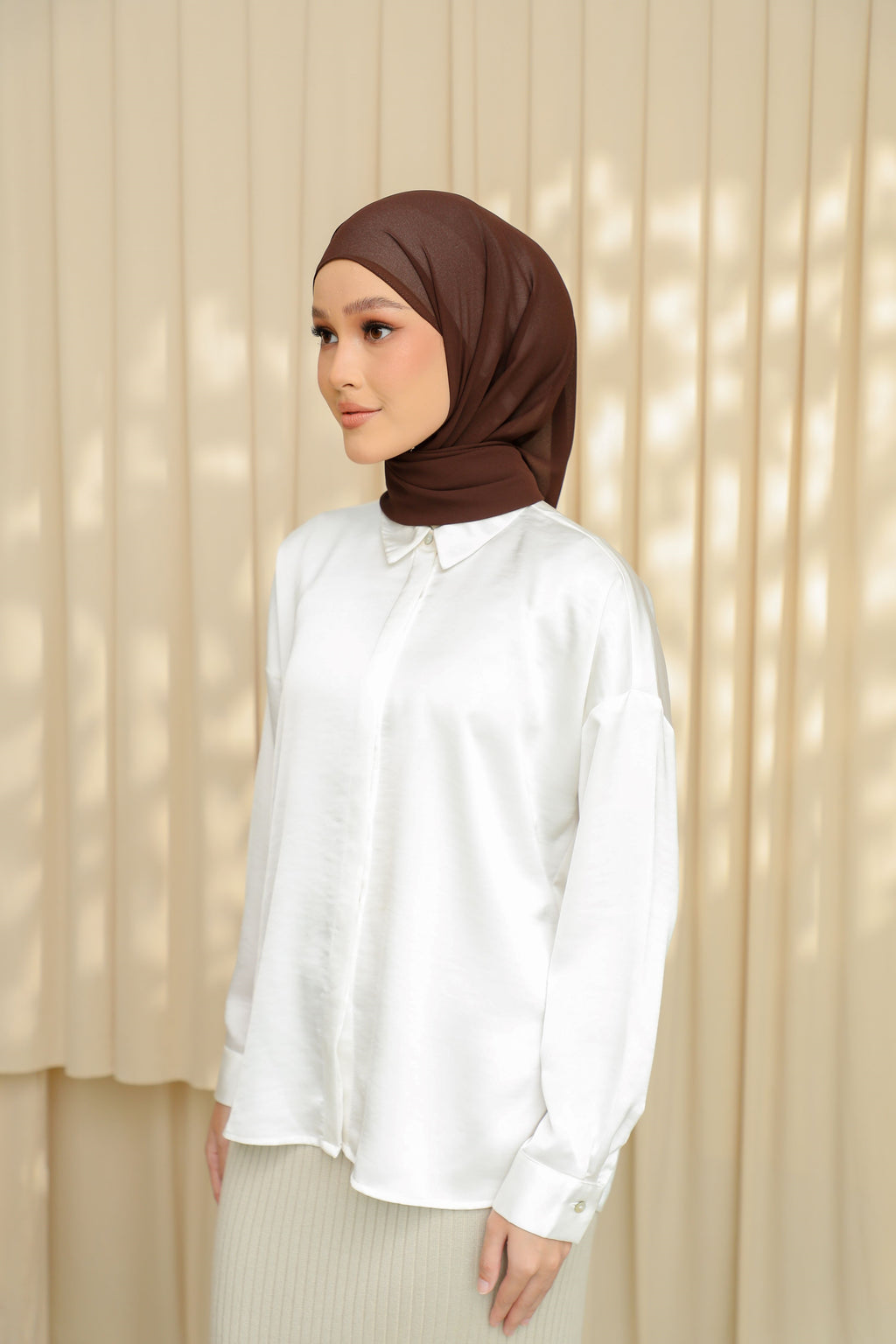 Hoodlite Shawl - AMERICANO