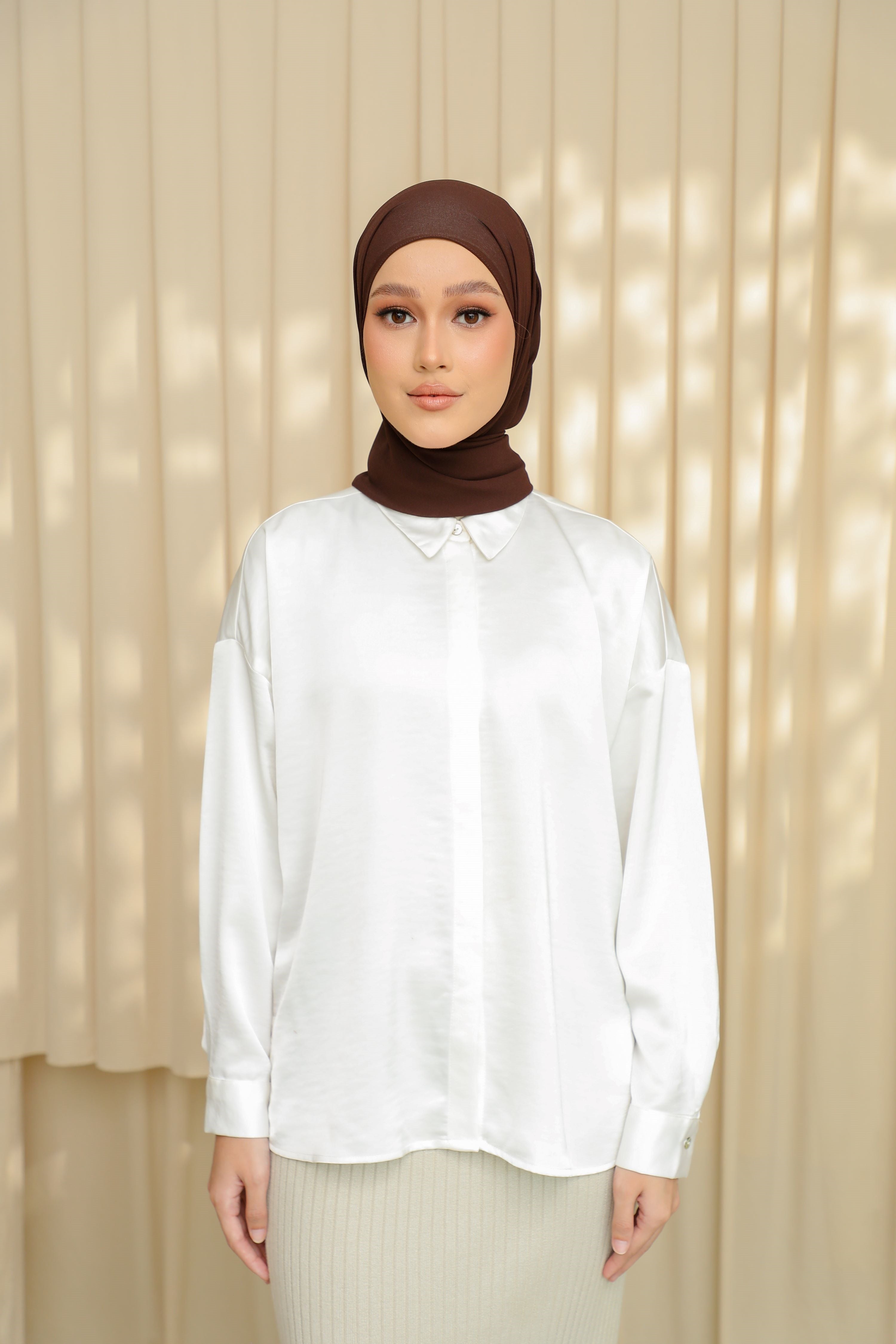Hoodlite Shawl - AMERICANO