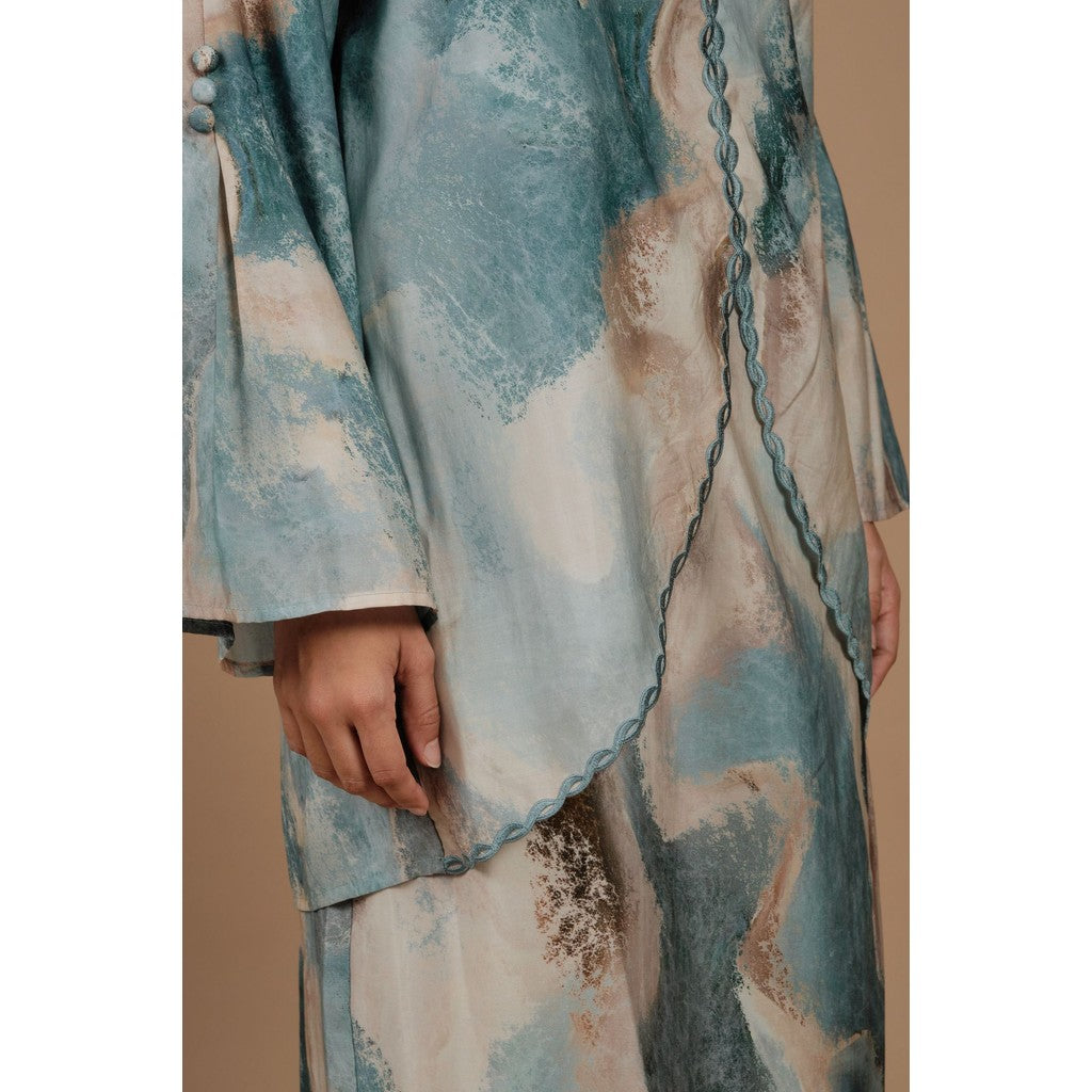 Neng Sari in Angelite