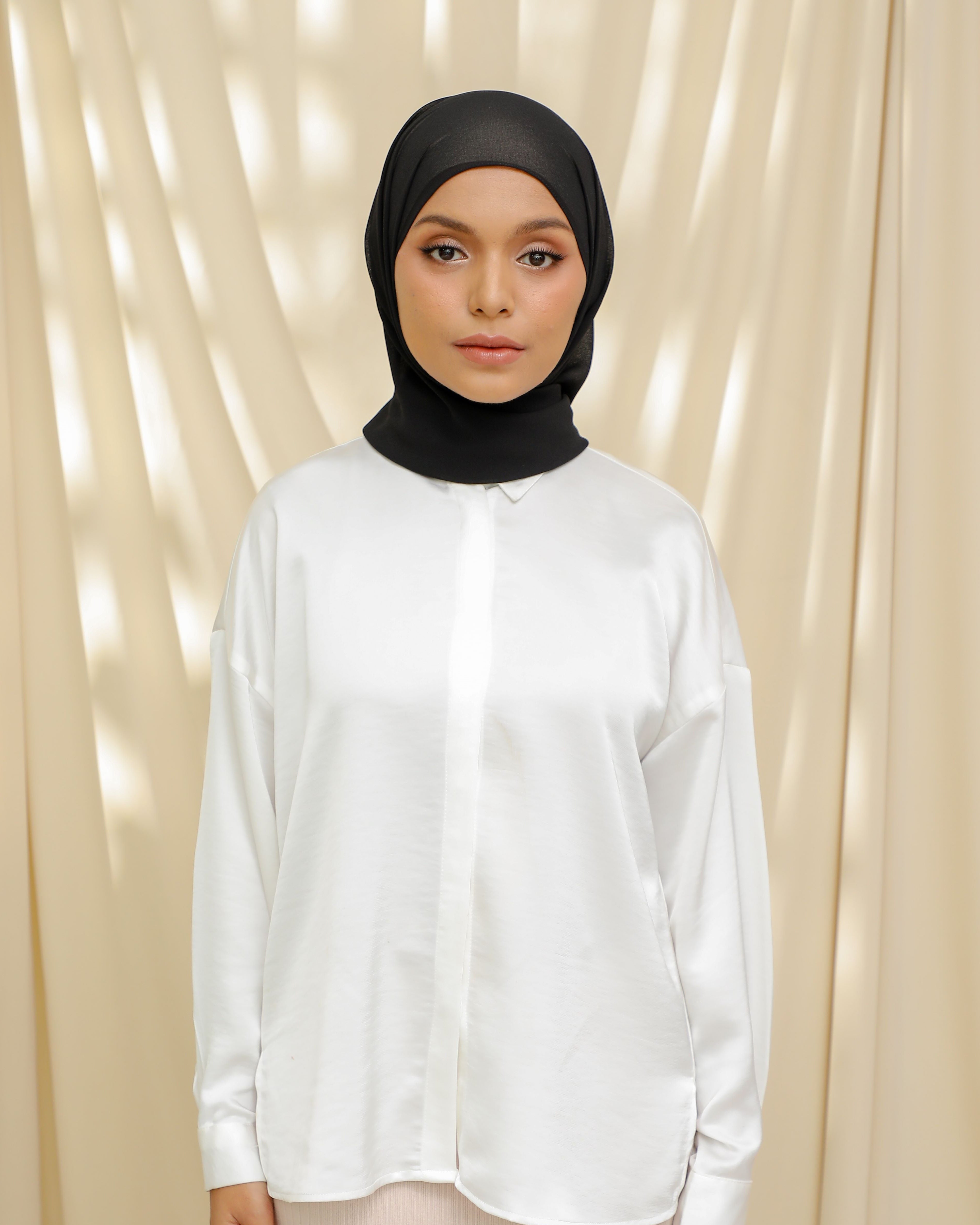 Hoodlite Shawl - AURA