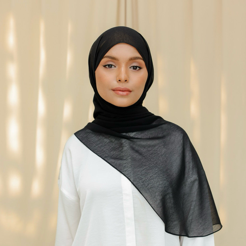 Thalia, The 'It' Shawl - BLAIR WALDORF