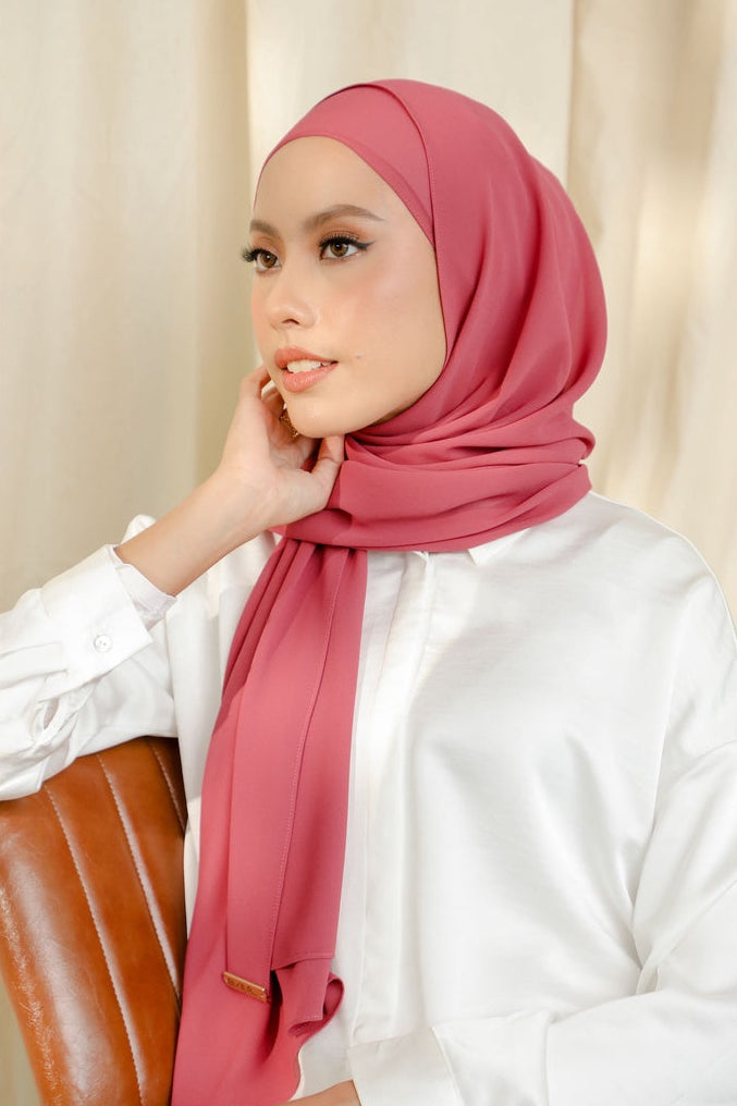 Basic Putri - ALMOND PEAR