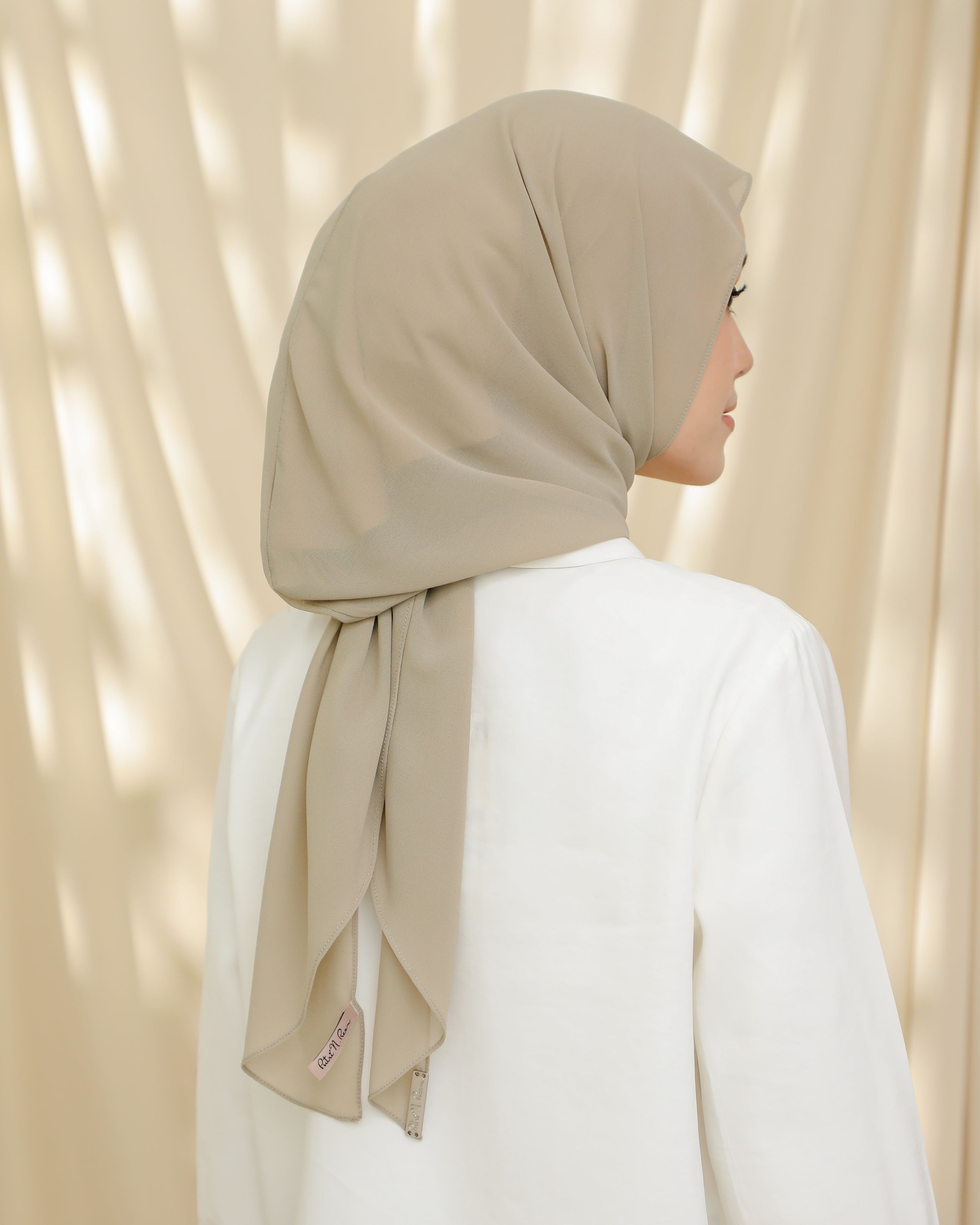 Hoodlite Shawl - AURA