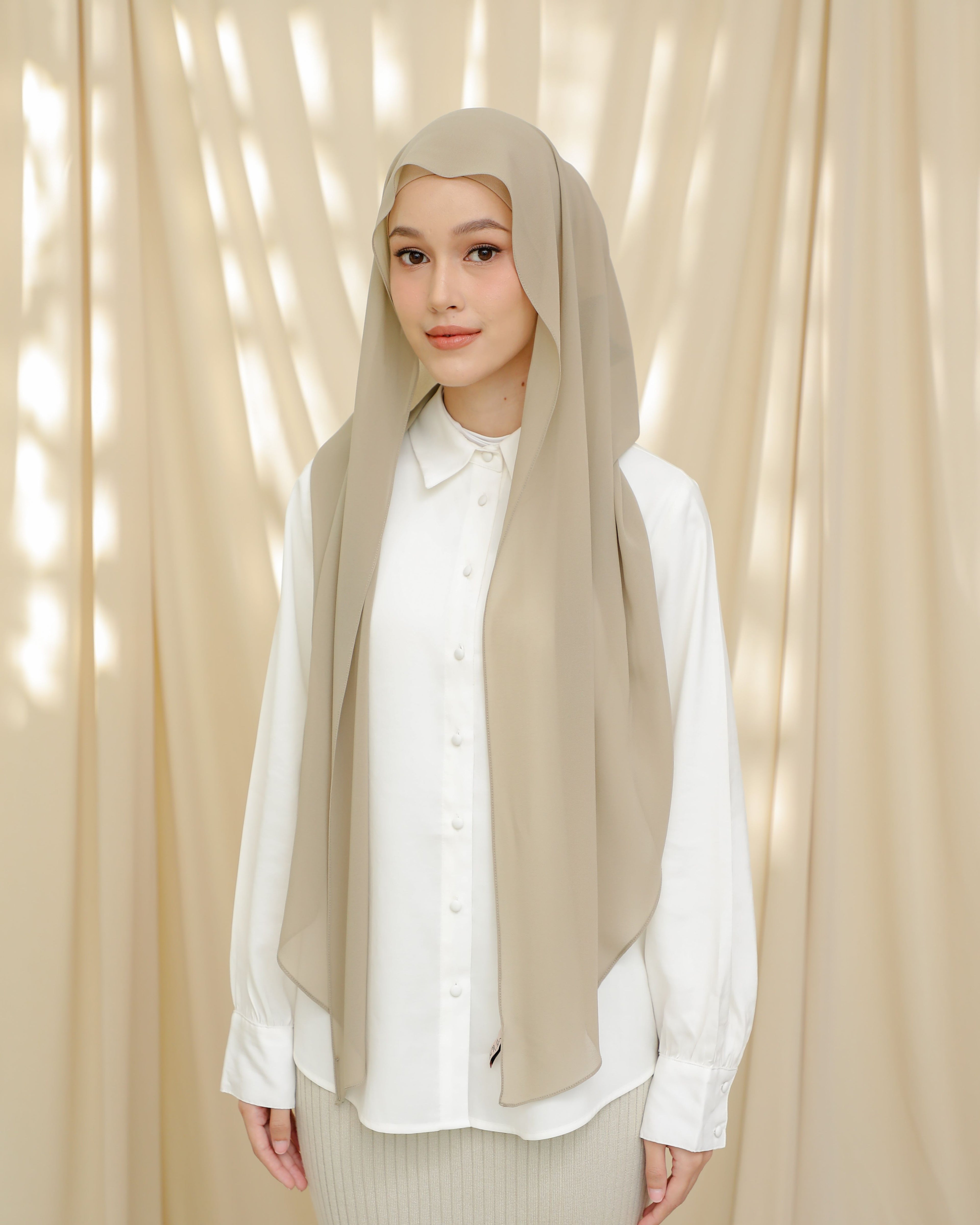 Hoodlite Shawl - AURA