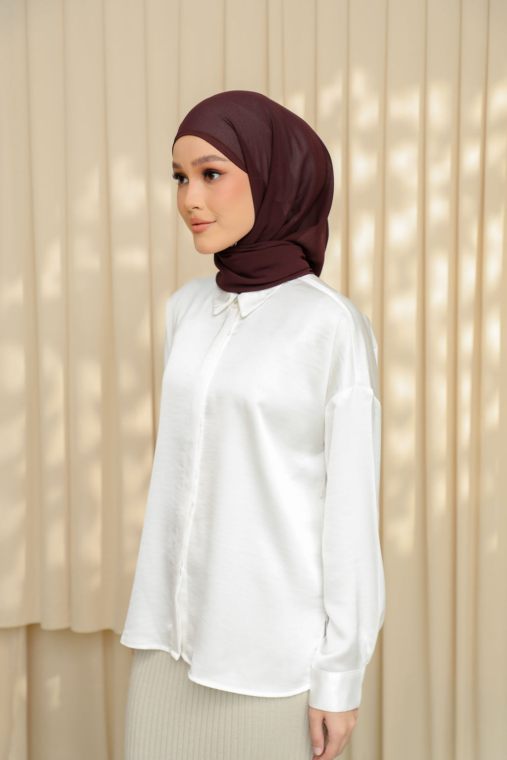 Hoodlite Shawl - LATTE