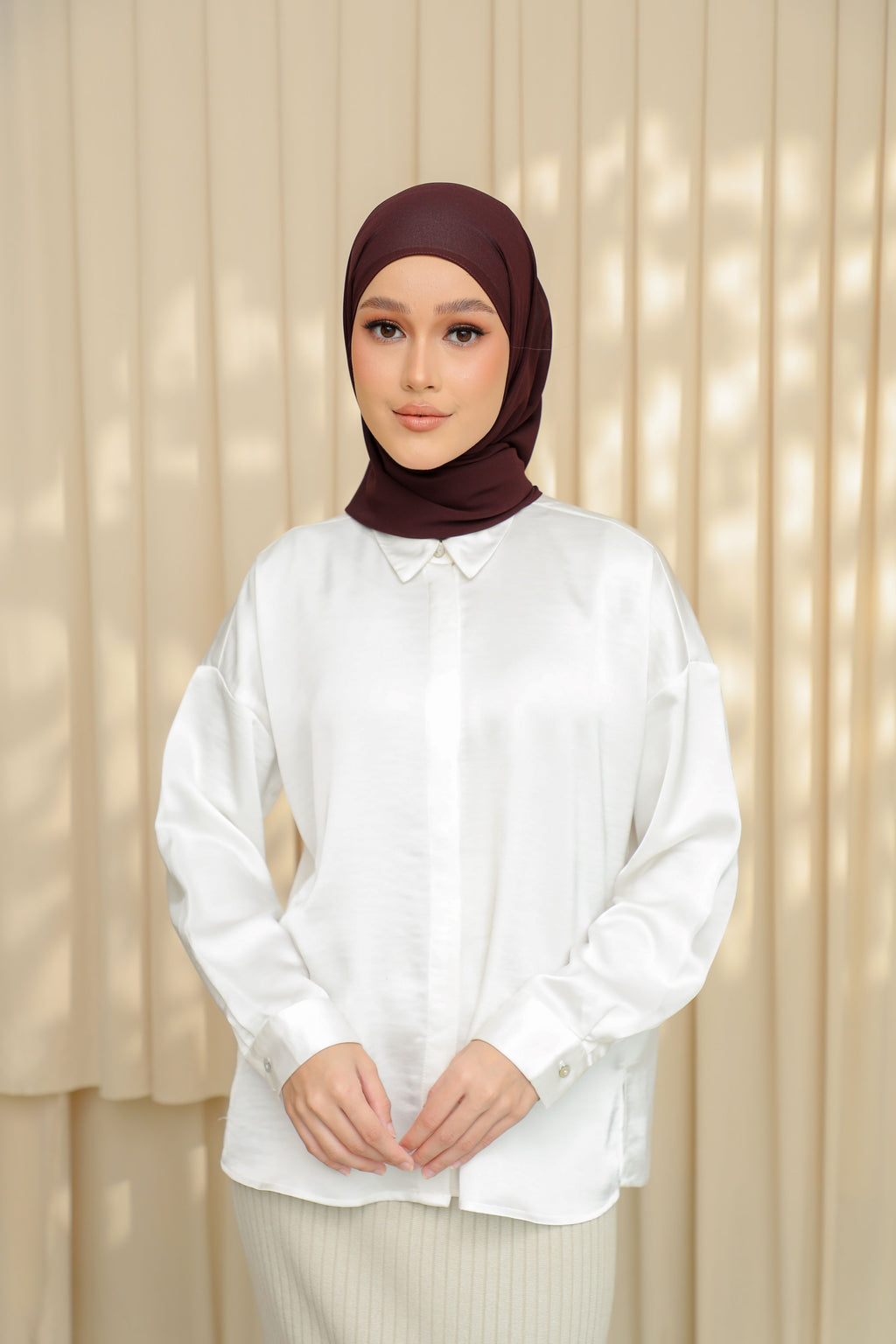 Hoodlite Shawl - LATTE
