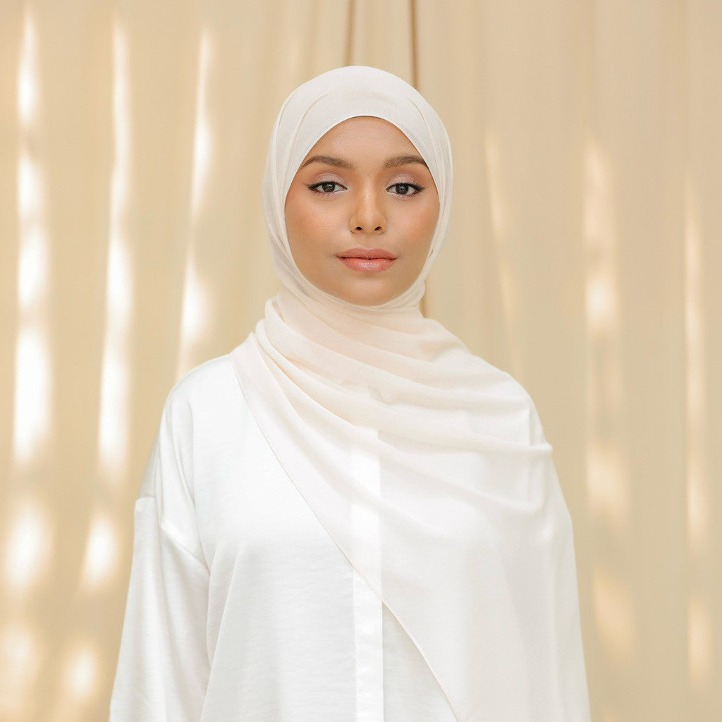 Thalia, The 'It' Shawl - LOVE LETTERS