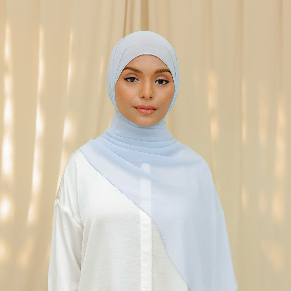 Thalia, The 'It' Shawl - MAMMA MIA