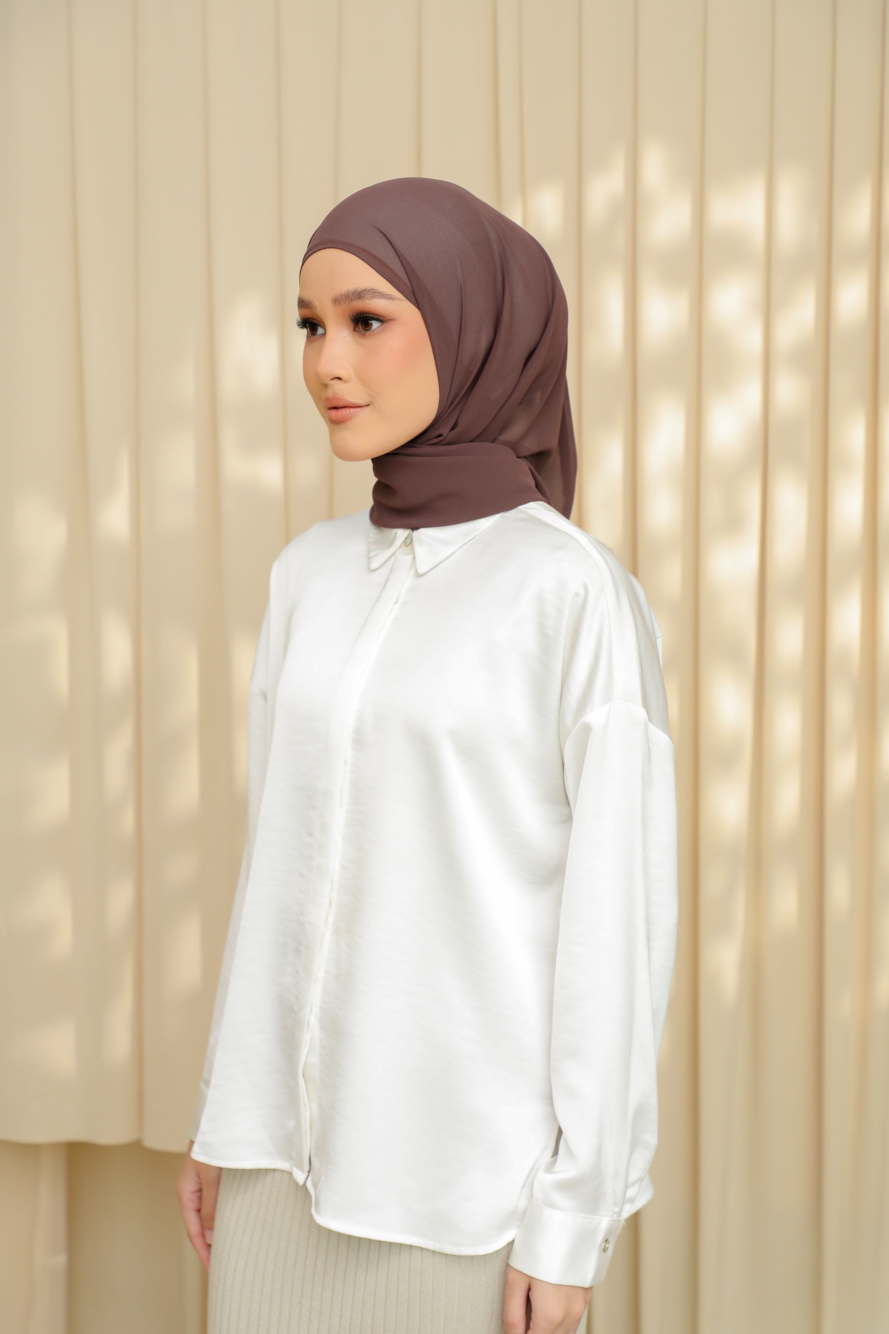 Hoodlite Shawl - ROOT