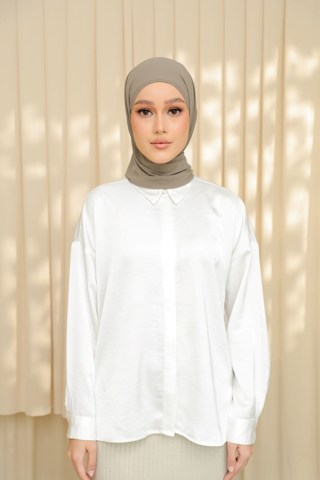 Hoodlite Shawl - SMOKE