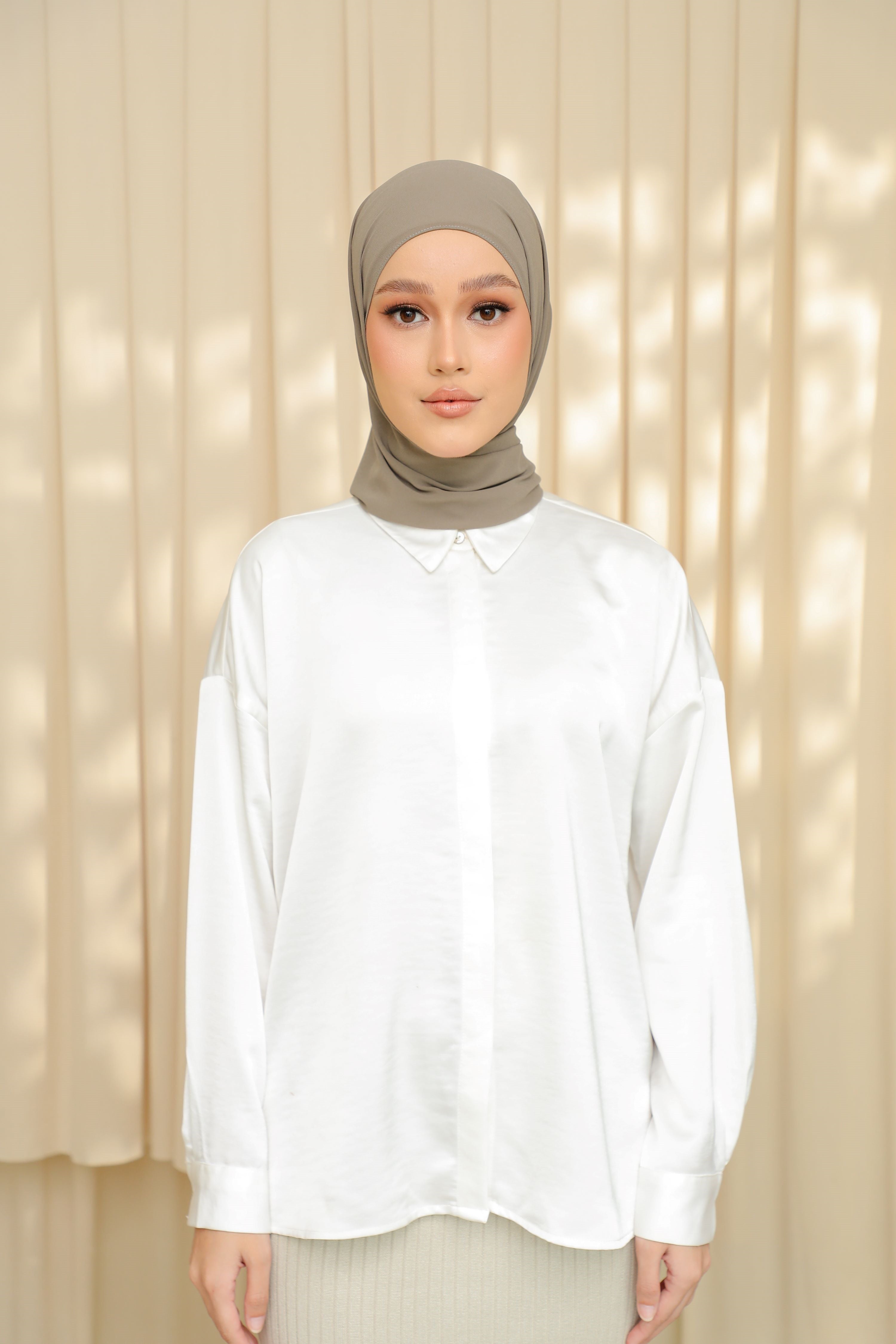 Hoodlite Shawl - SMOKE