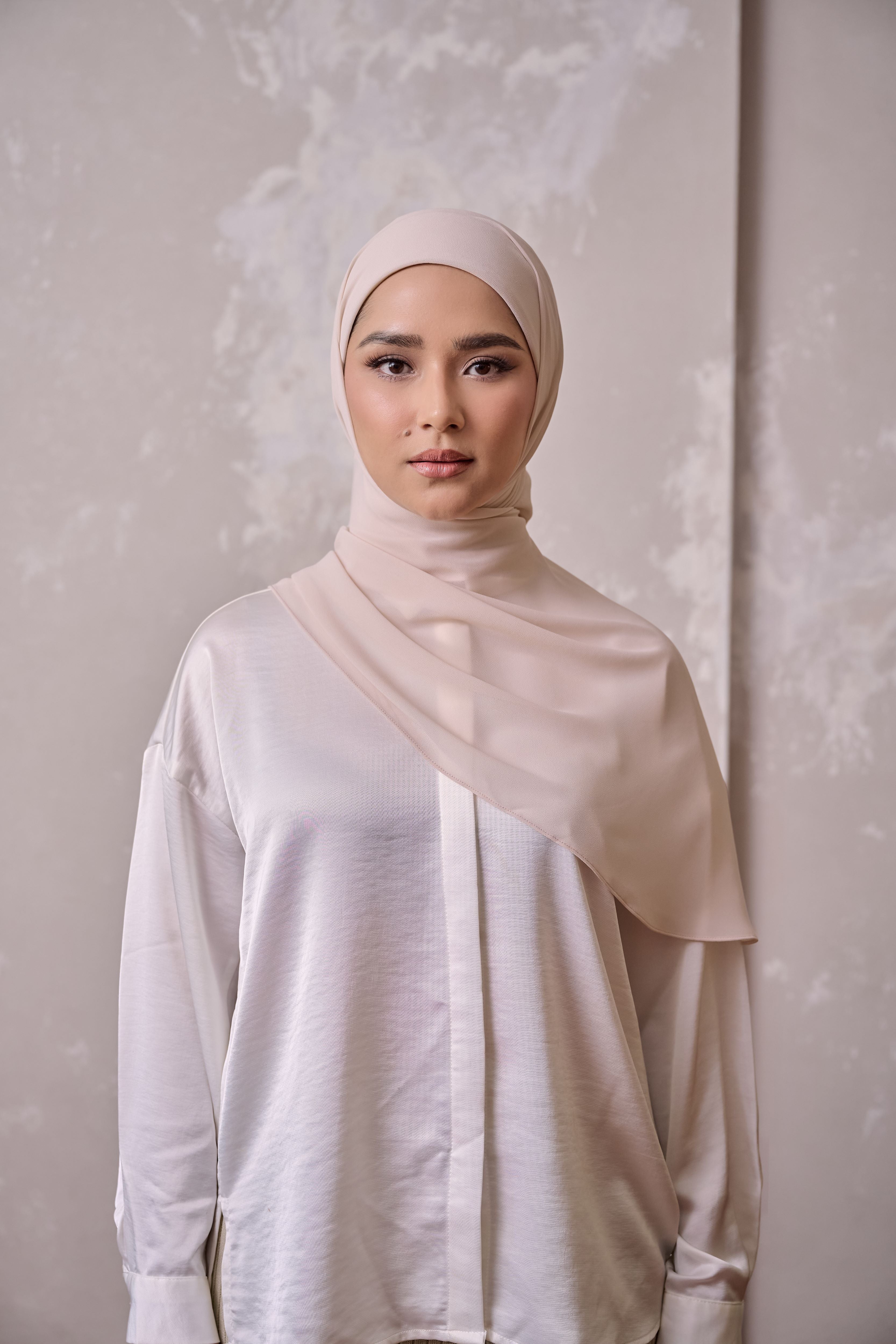 Basically Grace - ALMOND LIGHT