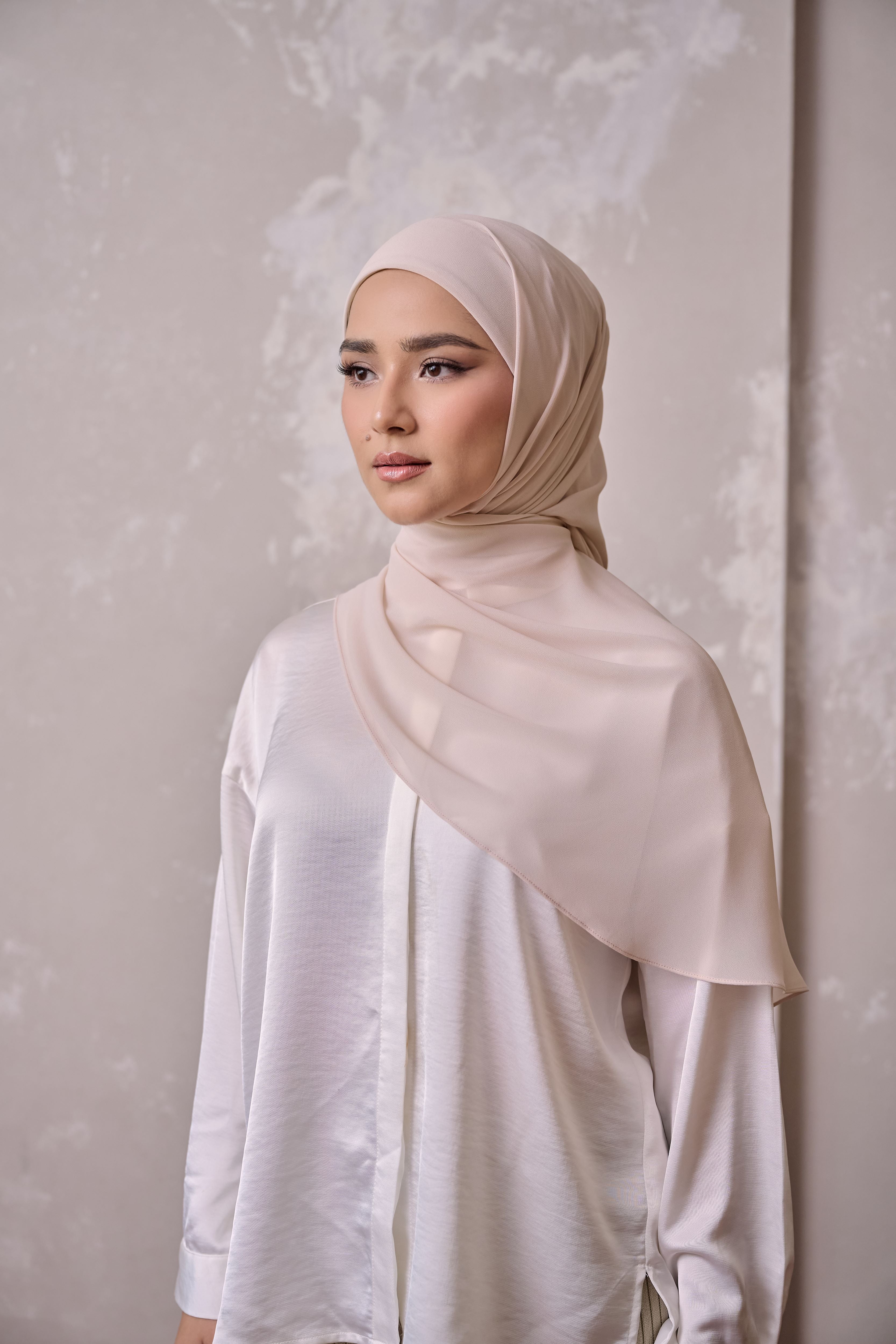 Basically Grace - ALMOND LIGHT