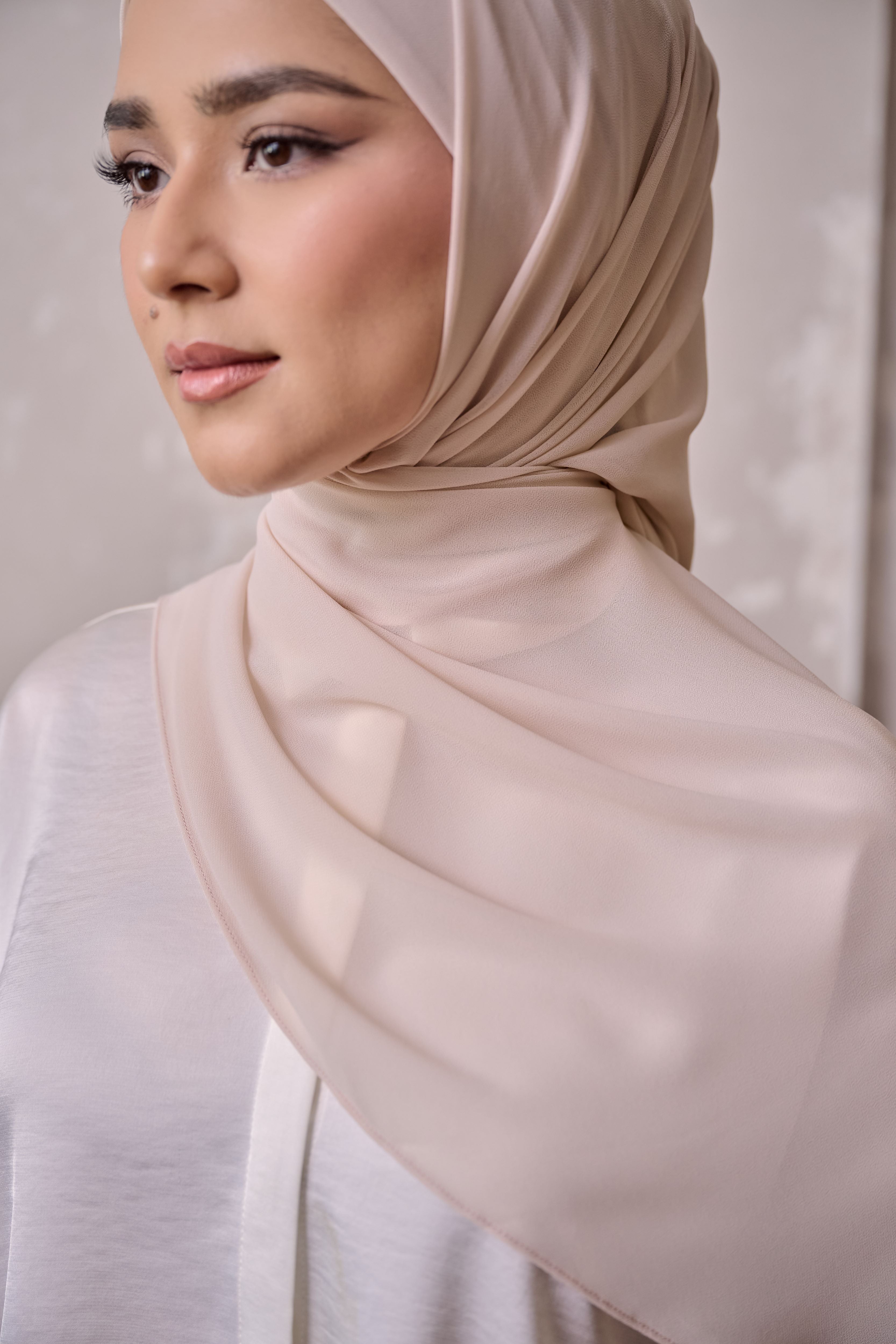 Basically Grace - ALMOND LIGHT