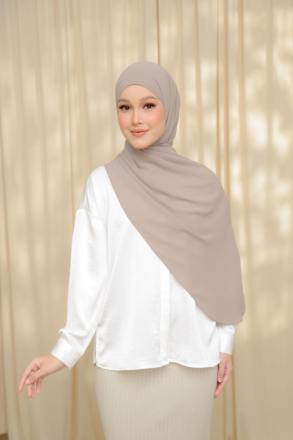 Perhaps Putri - AVERY