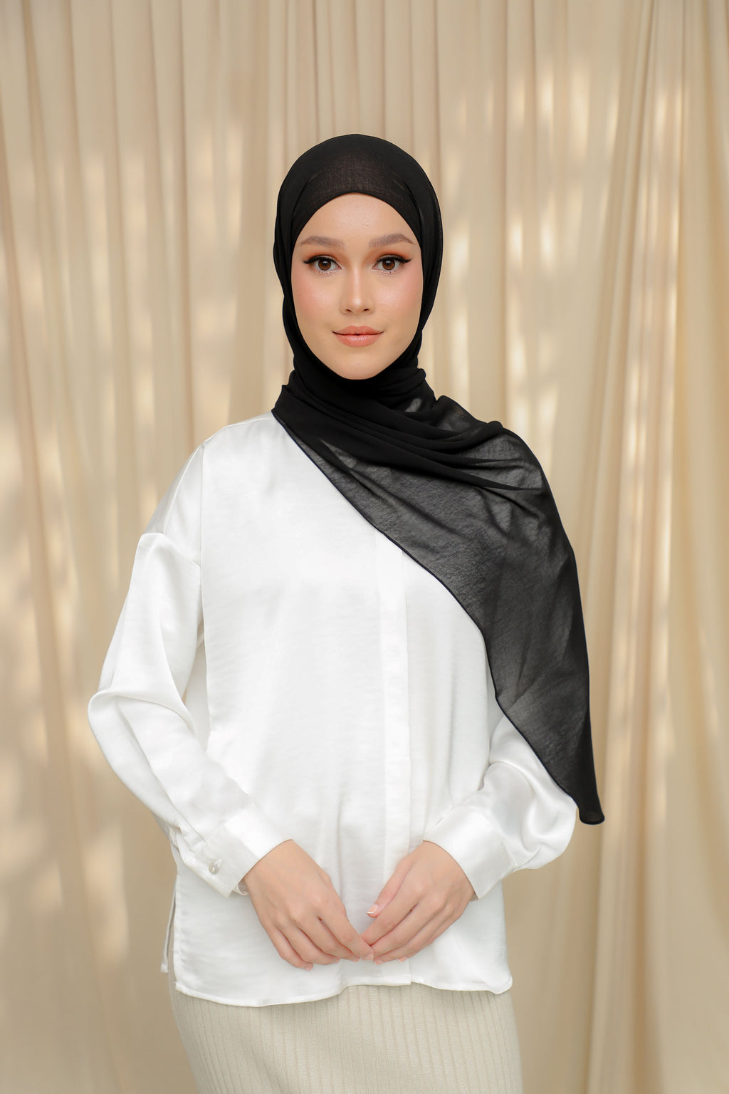 Thalia, The 'It' Shawl - BLAIR WALDORF