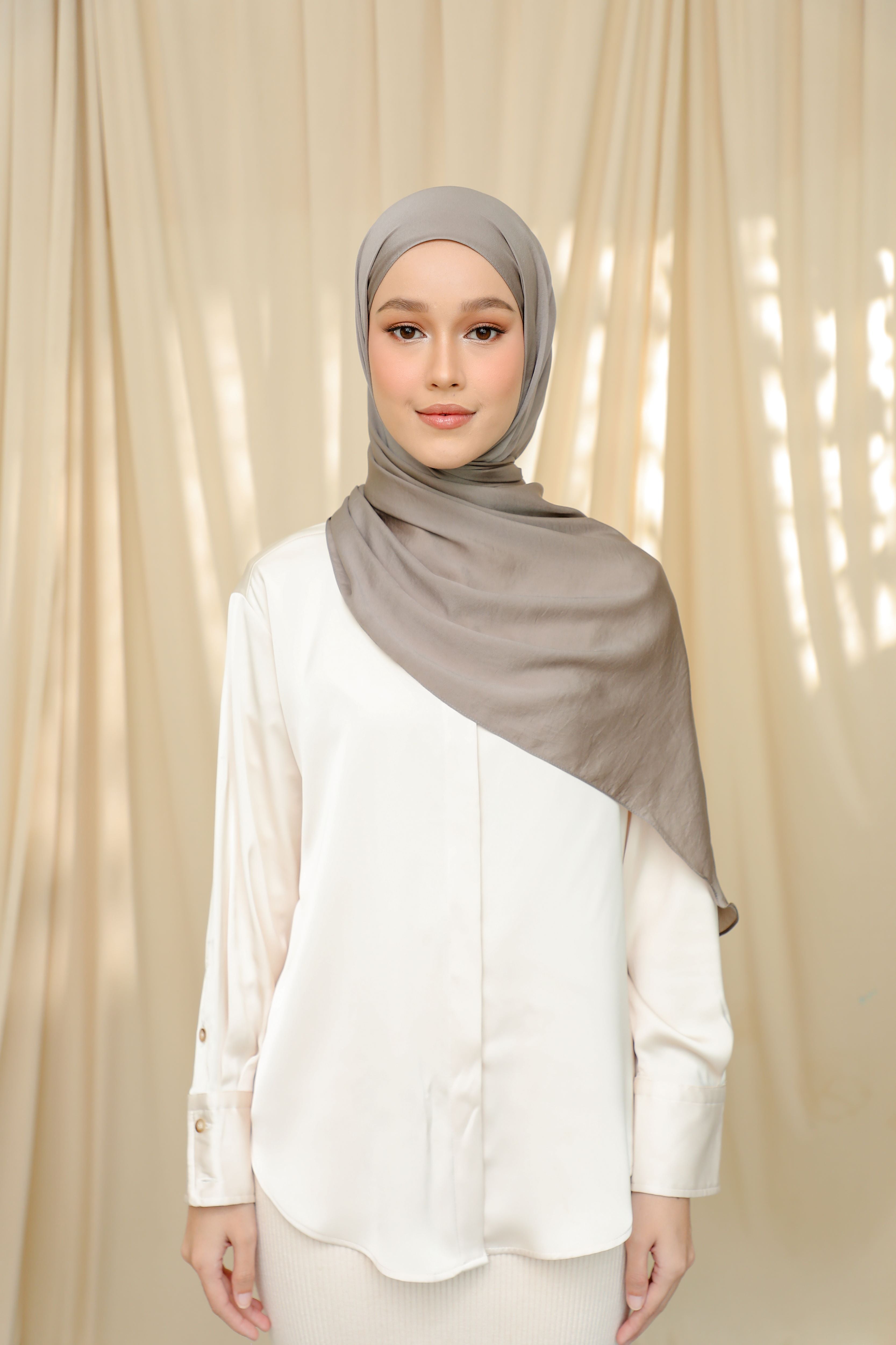 Petal Satin - CARNATION