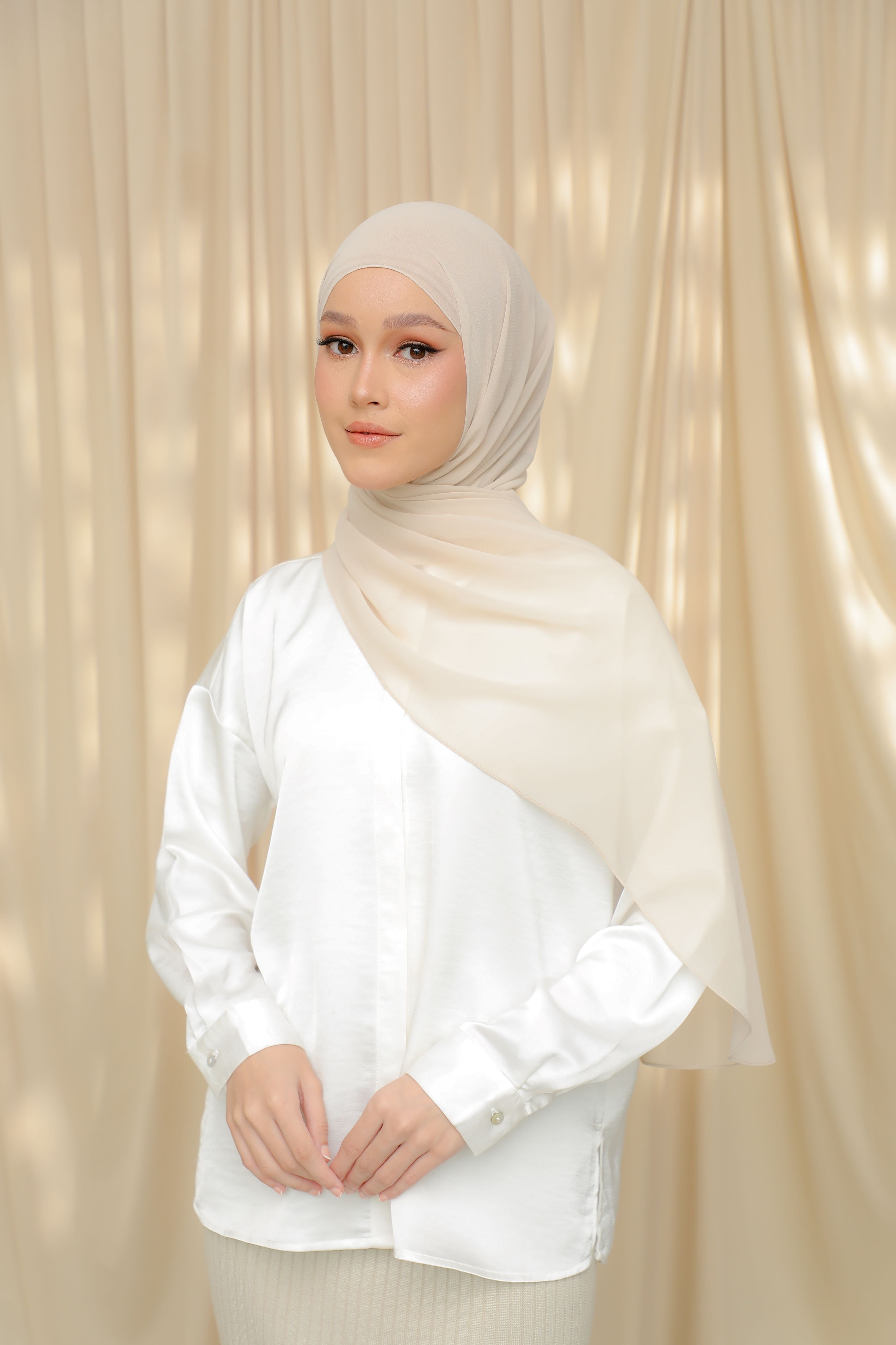Thalia, The 'It' Shawl - CLUELESS