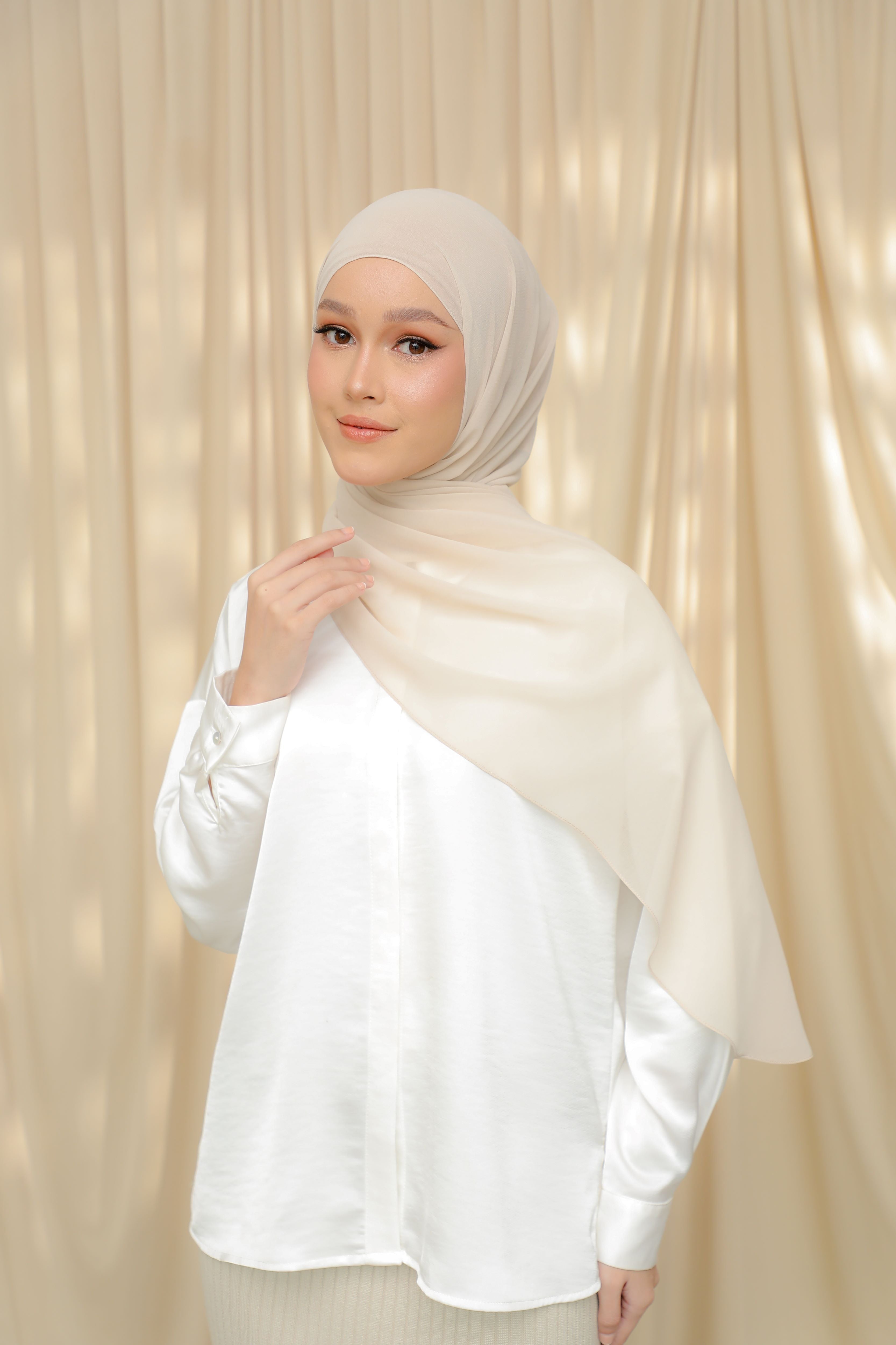 Thalia, The 'It' Shawl - CLUELESS