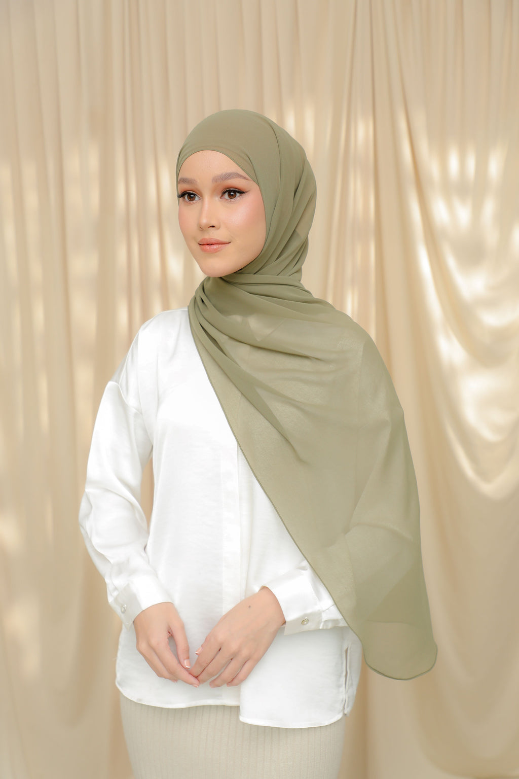 Thalia, The 'It' Shawl - CRAZY RICH