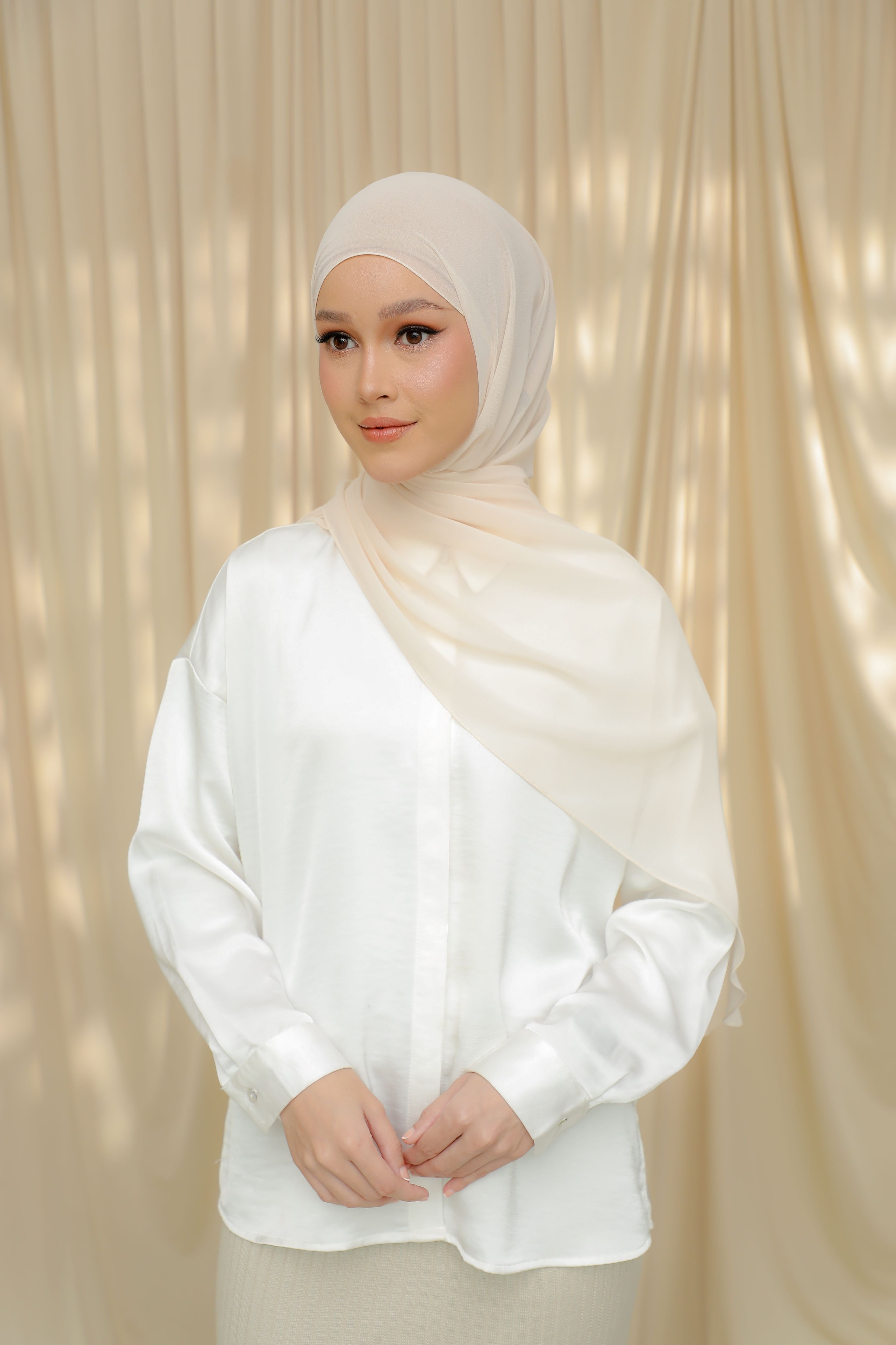 Thalia, The 'It' Shawl - PRINCESS DIANA