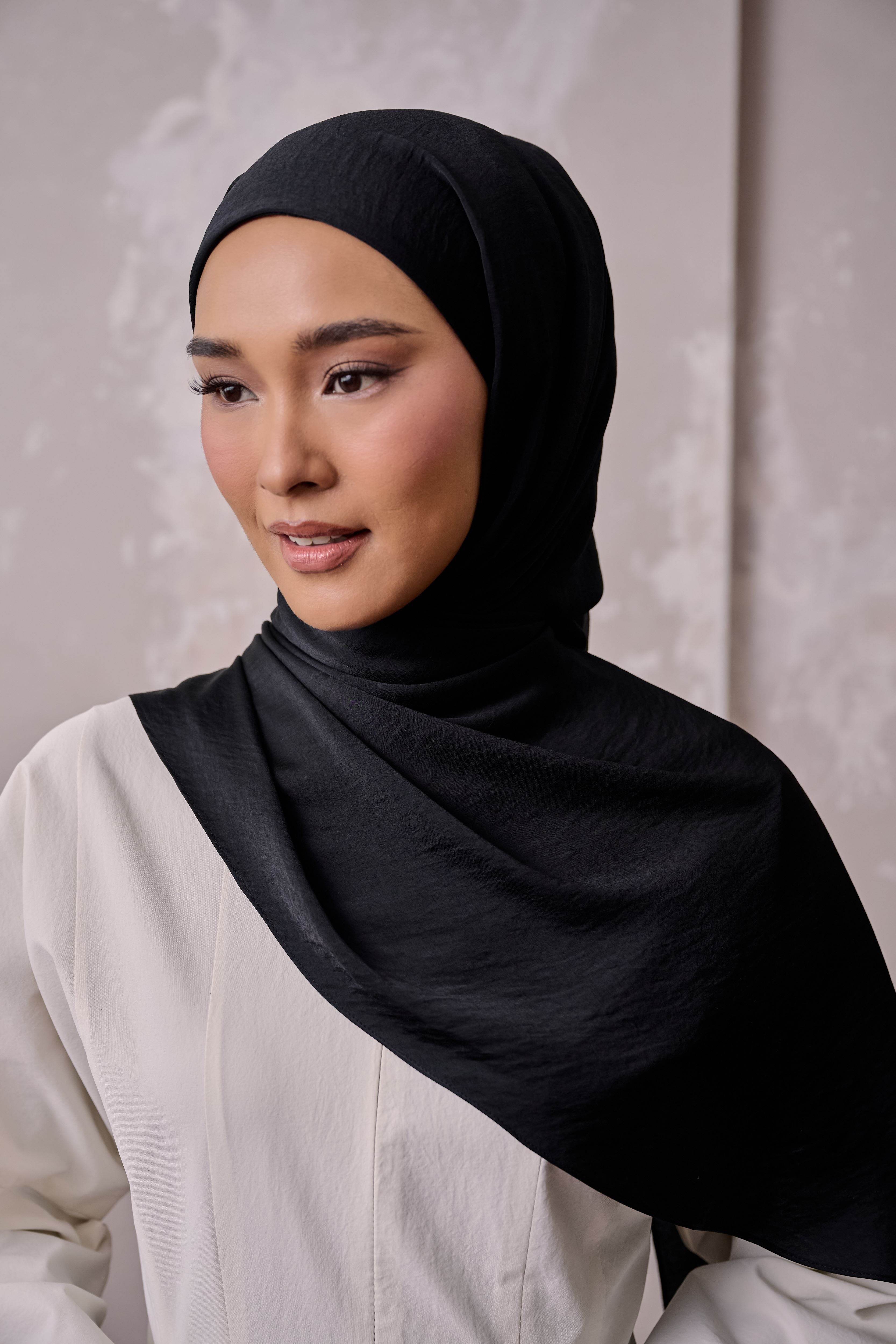 Petal Grace Easy Hijab - EERIE BLACK