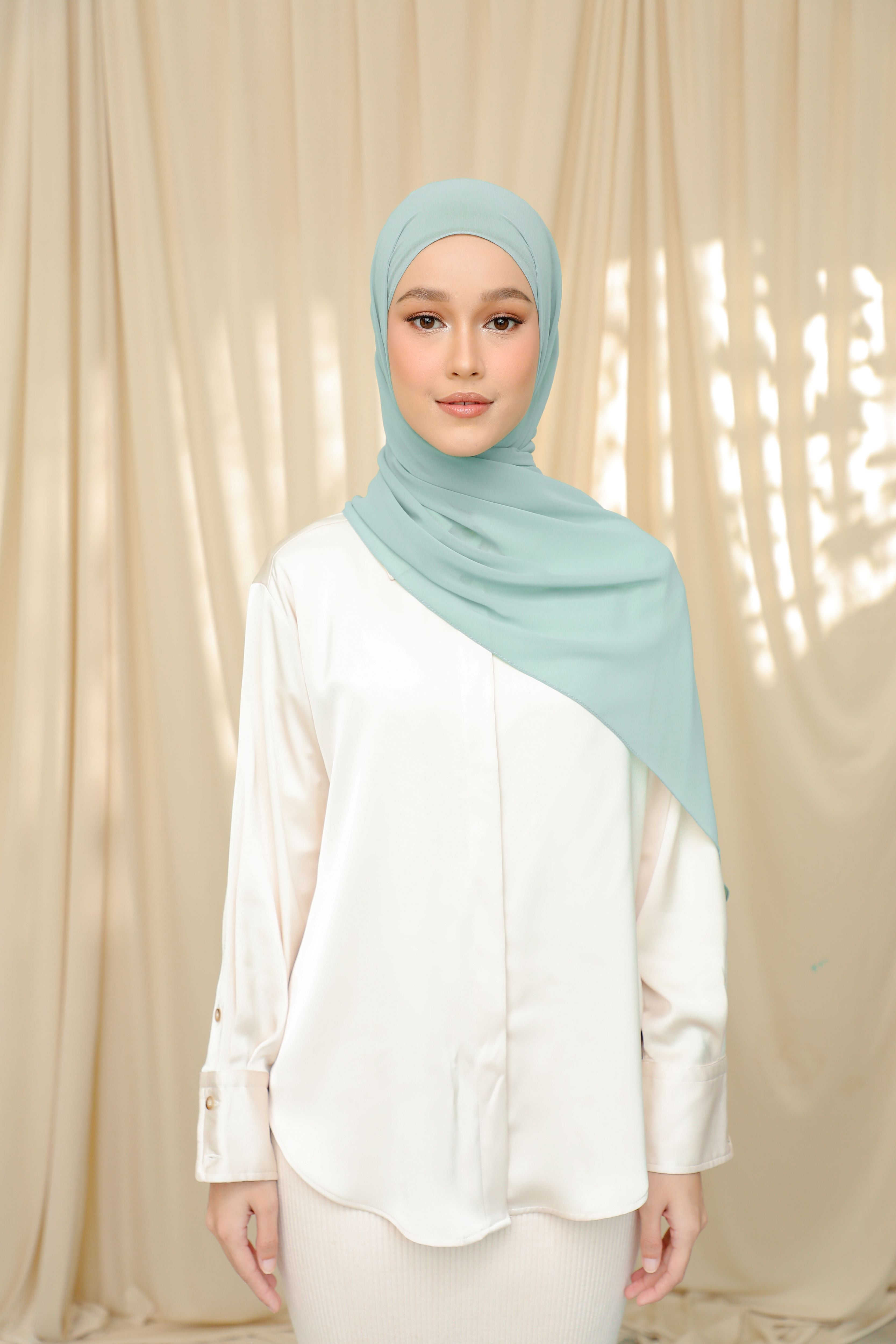 Thalia, The 'It' Shawl - ELLA ENCHANTED