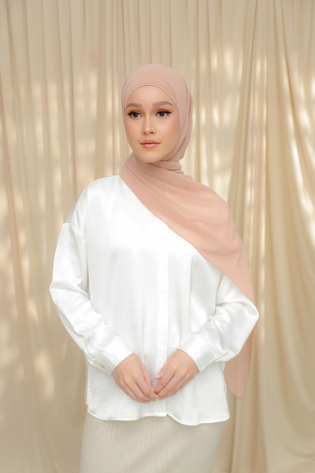 Thalia, The 'It' Shawl - ENCHANTED