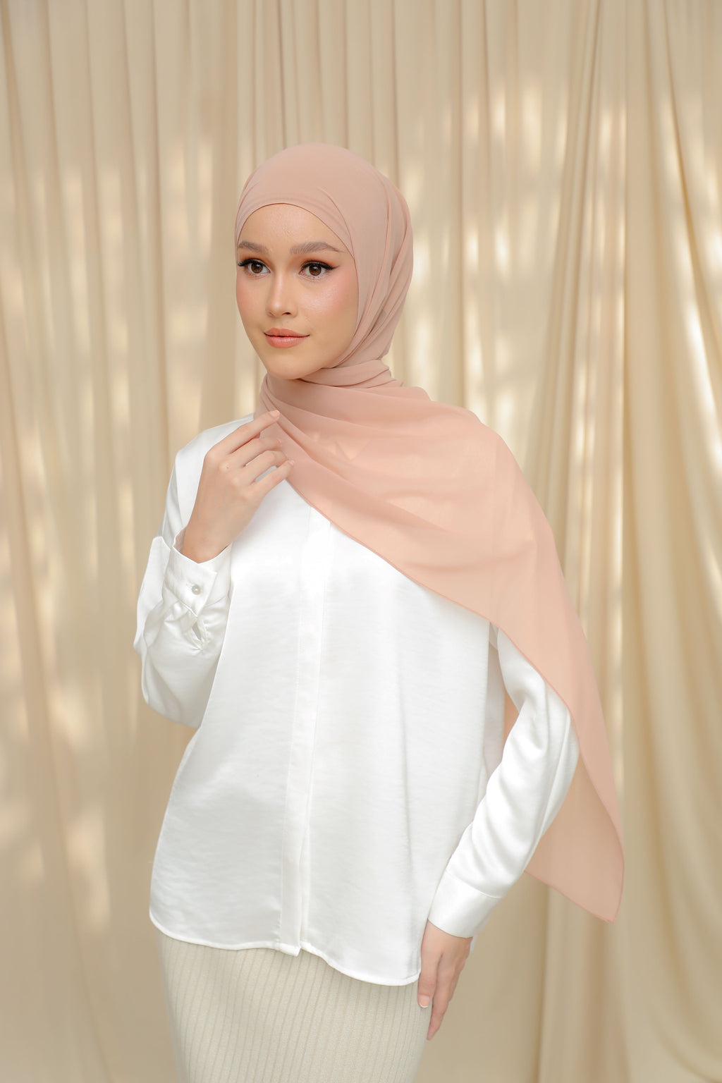 Thalia, The 'It' Shawl - ENCHANTED