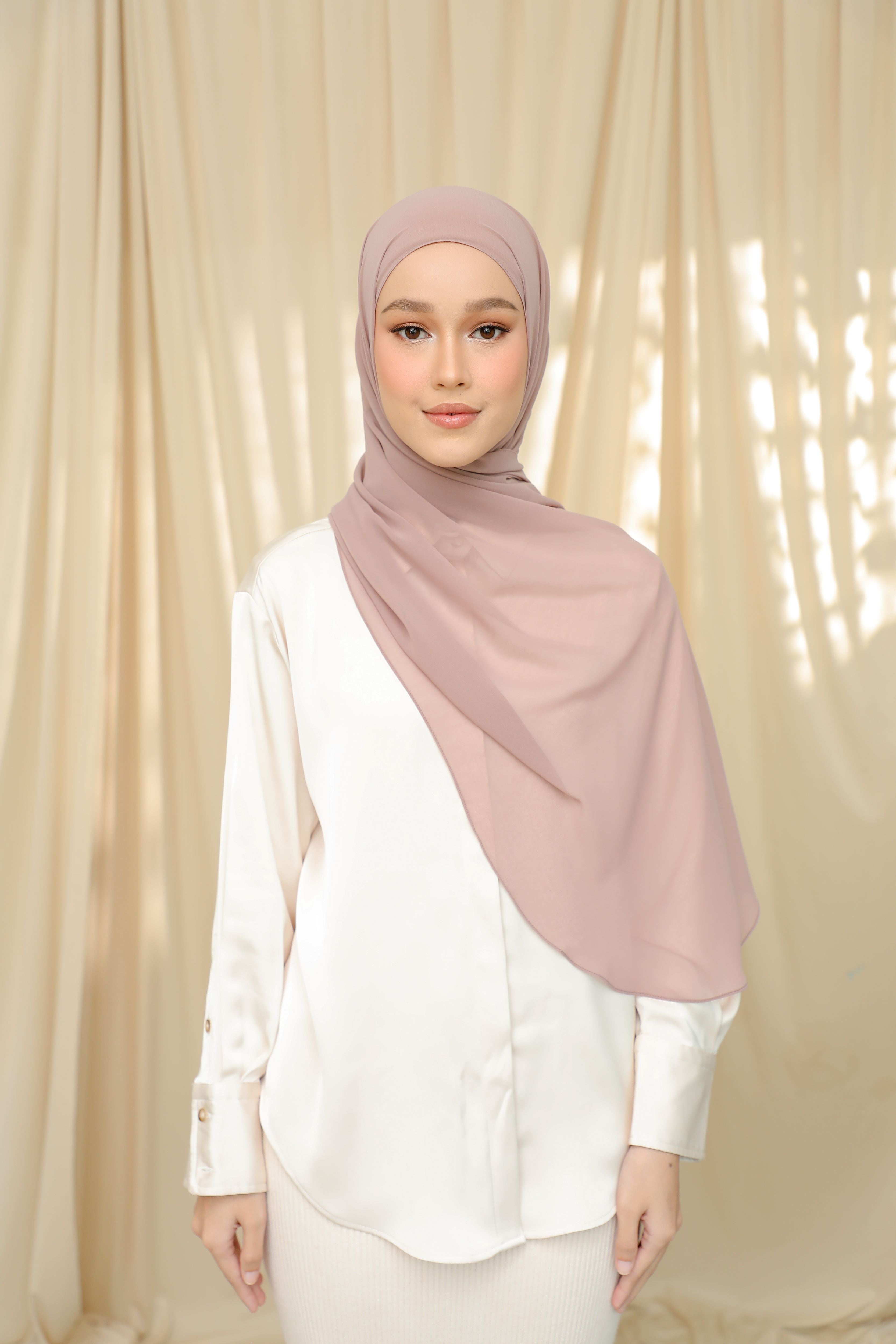 Thalia, The 'It' Shawl - GILMORE GIRLS