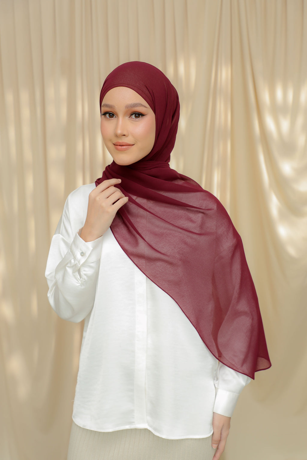 Thalia, The 'It' Shawl - GOSSIP GIRL