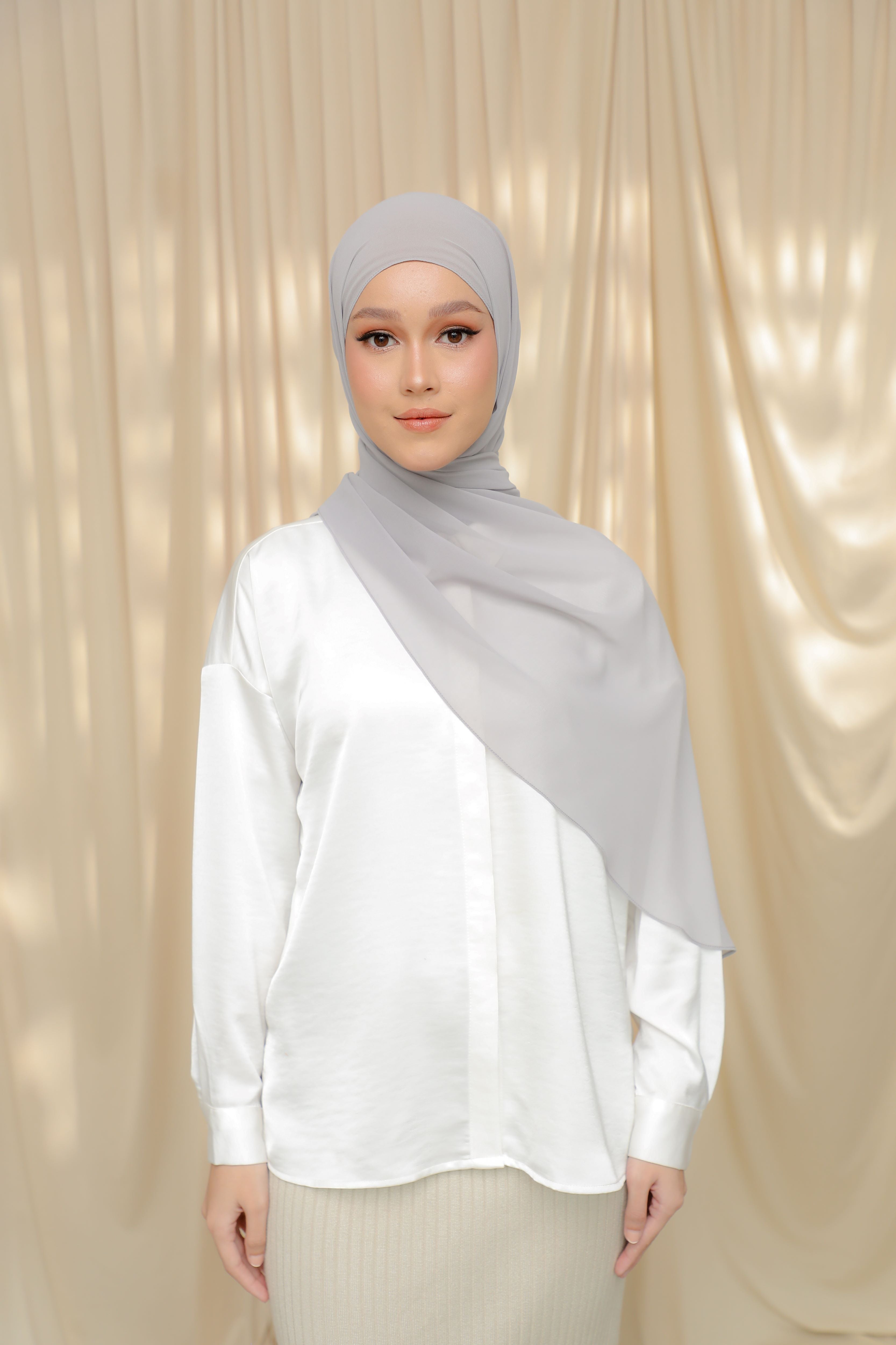 Thalia, The 'It' Shawl - HARVARD LAW