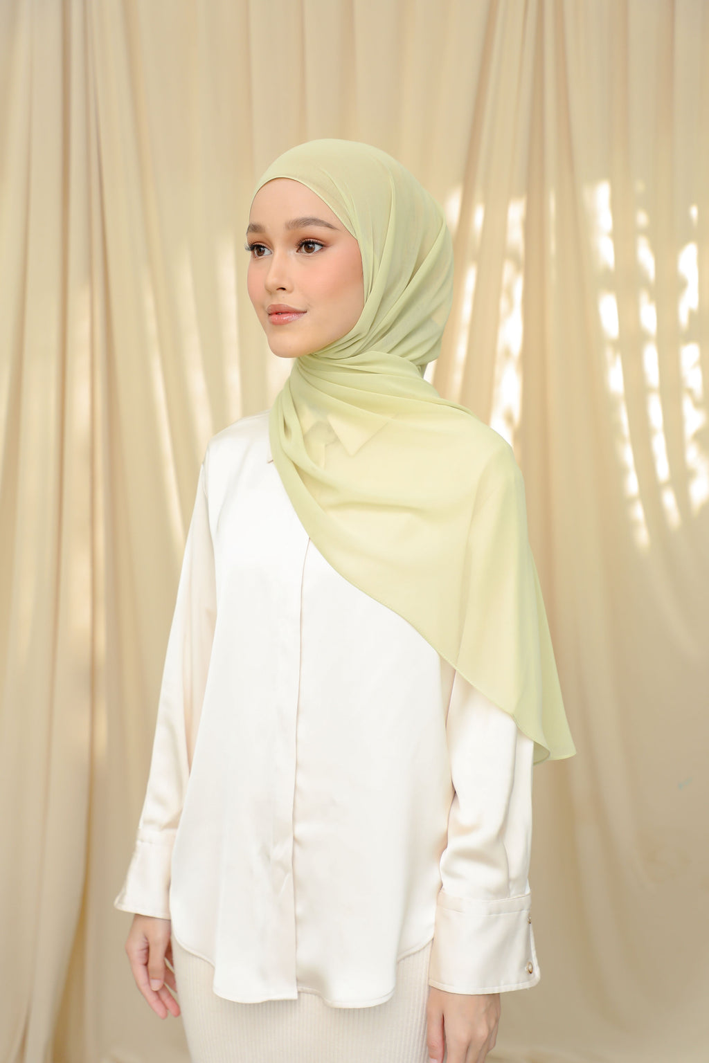 Thalia, The 'It' Shawl - HELENA