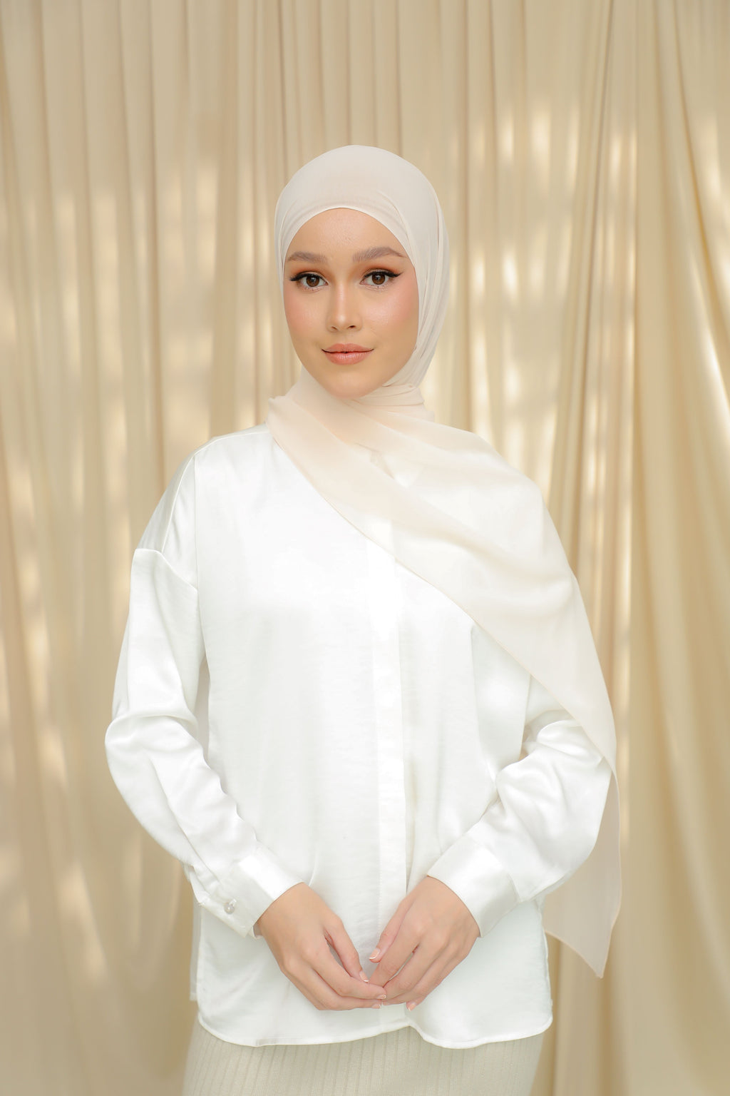 Thalia, The 'It' Shawl - LOVE LETTERS