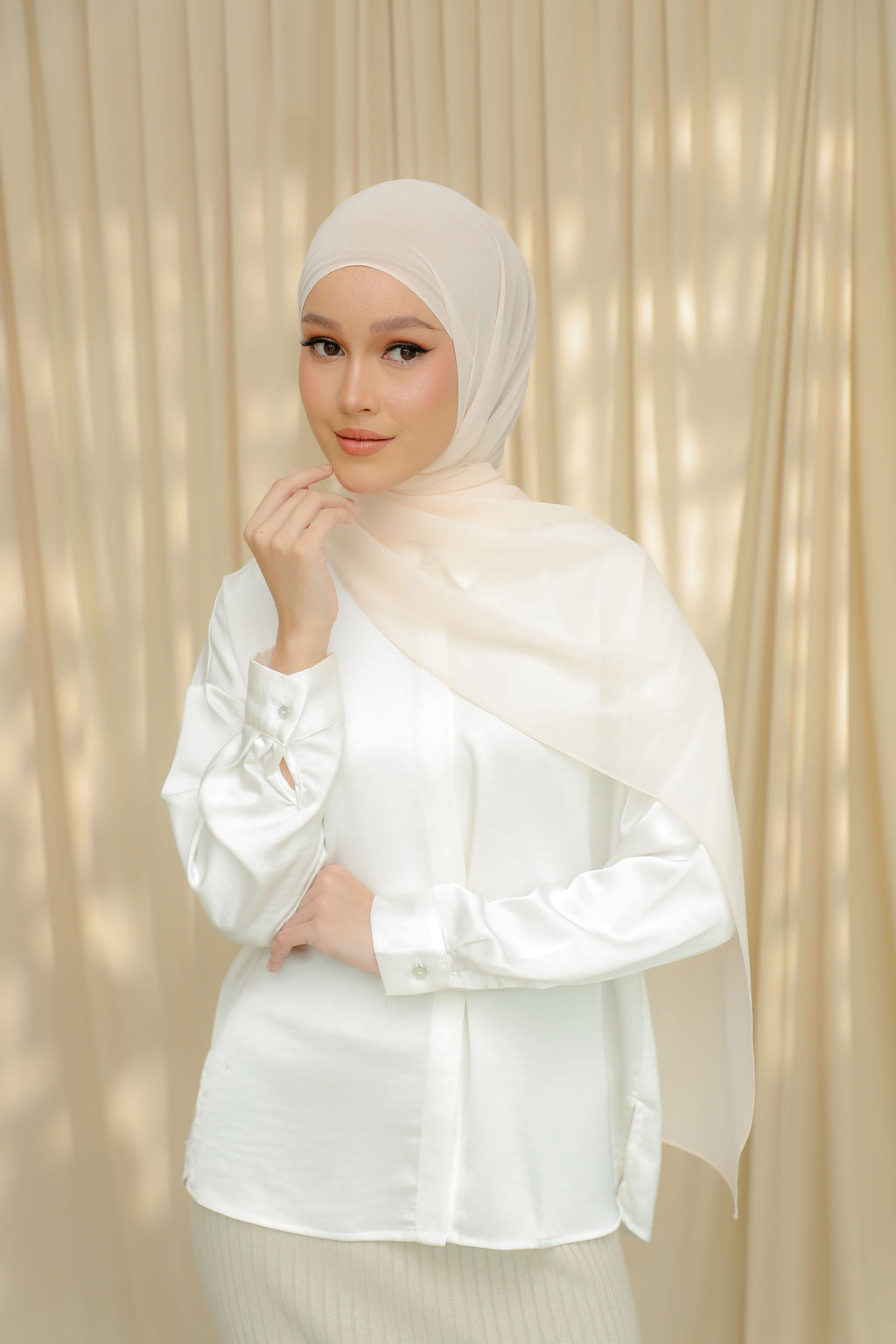 Thalia, The 'It' Shawl - LOVE LETTERS