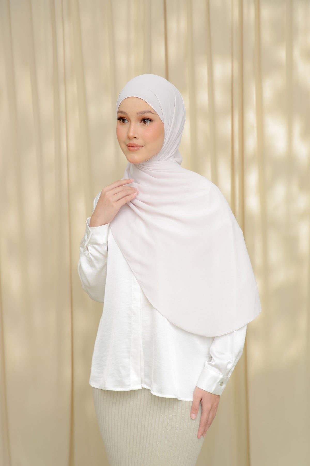 Perhaps Putri - MISS D.