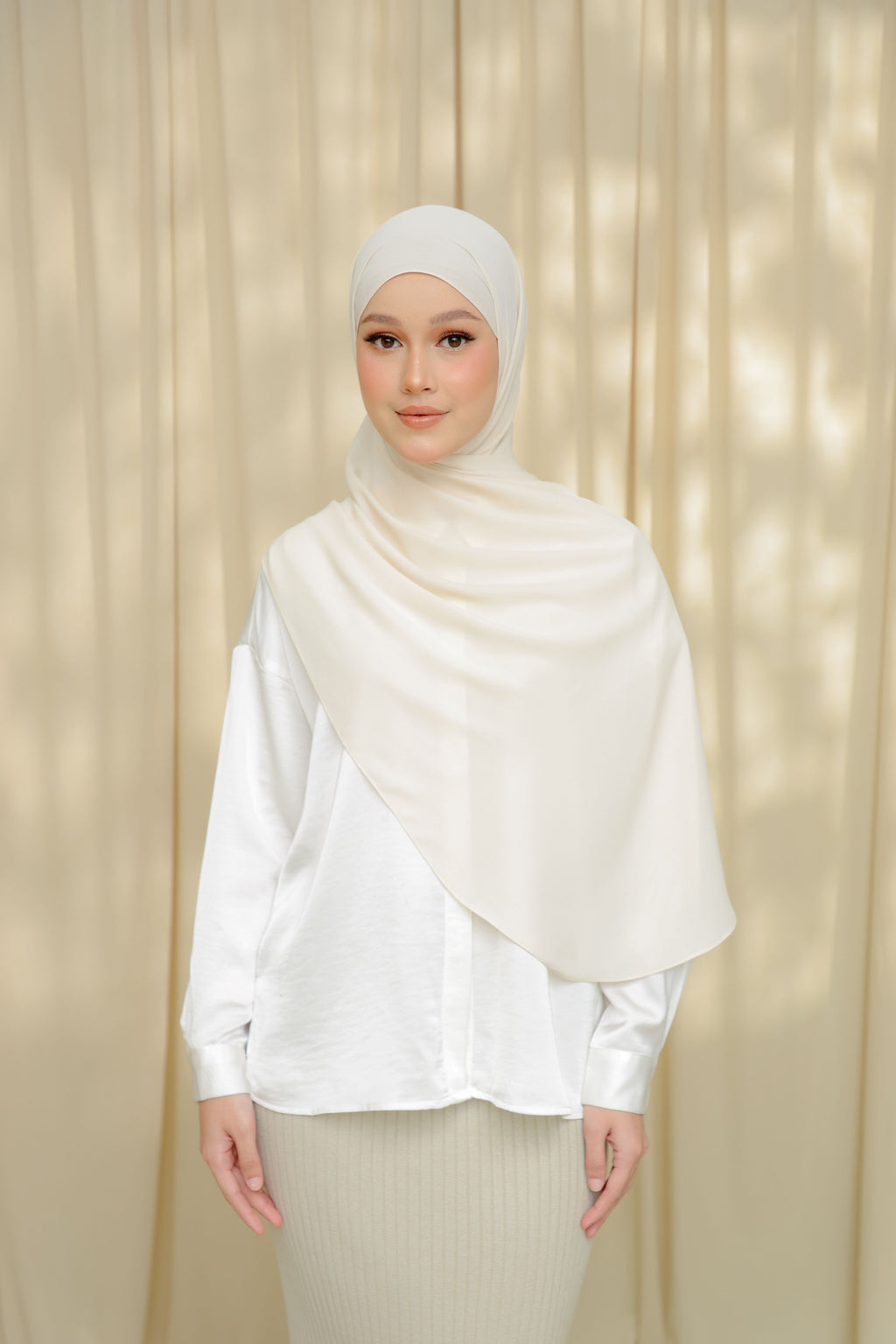 Perhaps Putri - MOONLIT