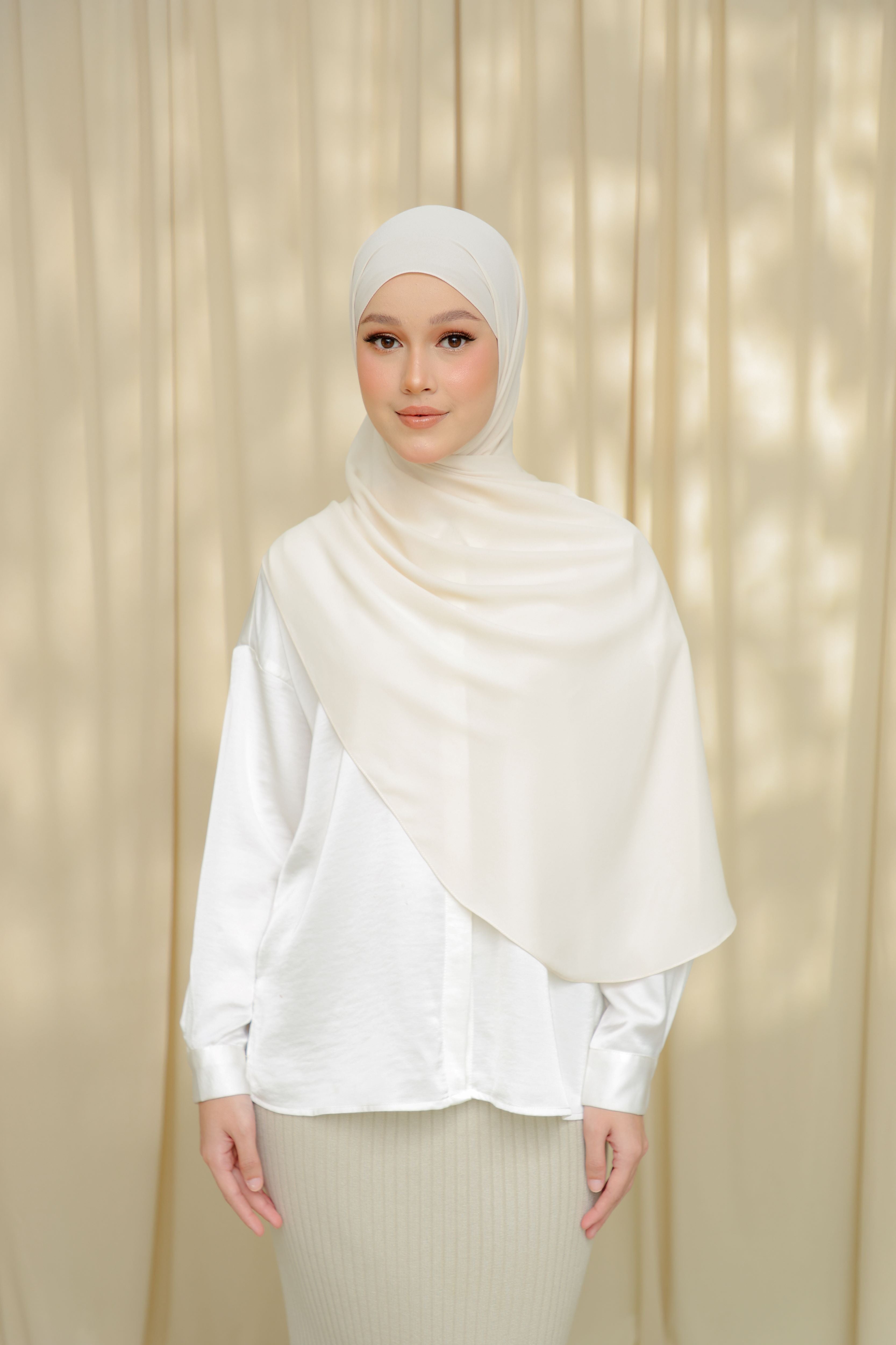 Perhaps Putri - MOONLIT