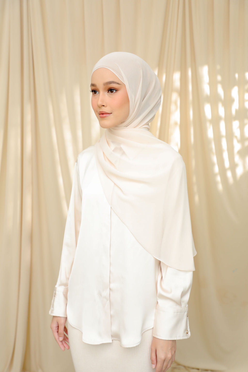 Thalia, The 'It' Shawl - PRINCESS DIANA