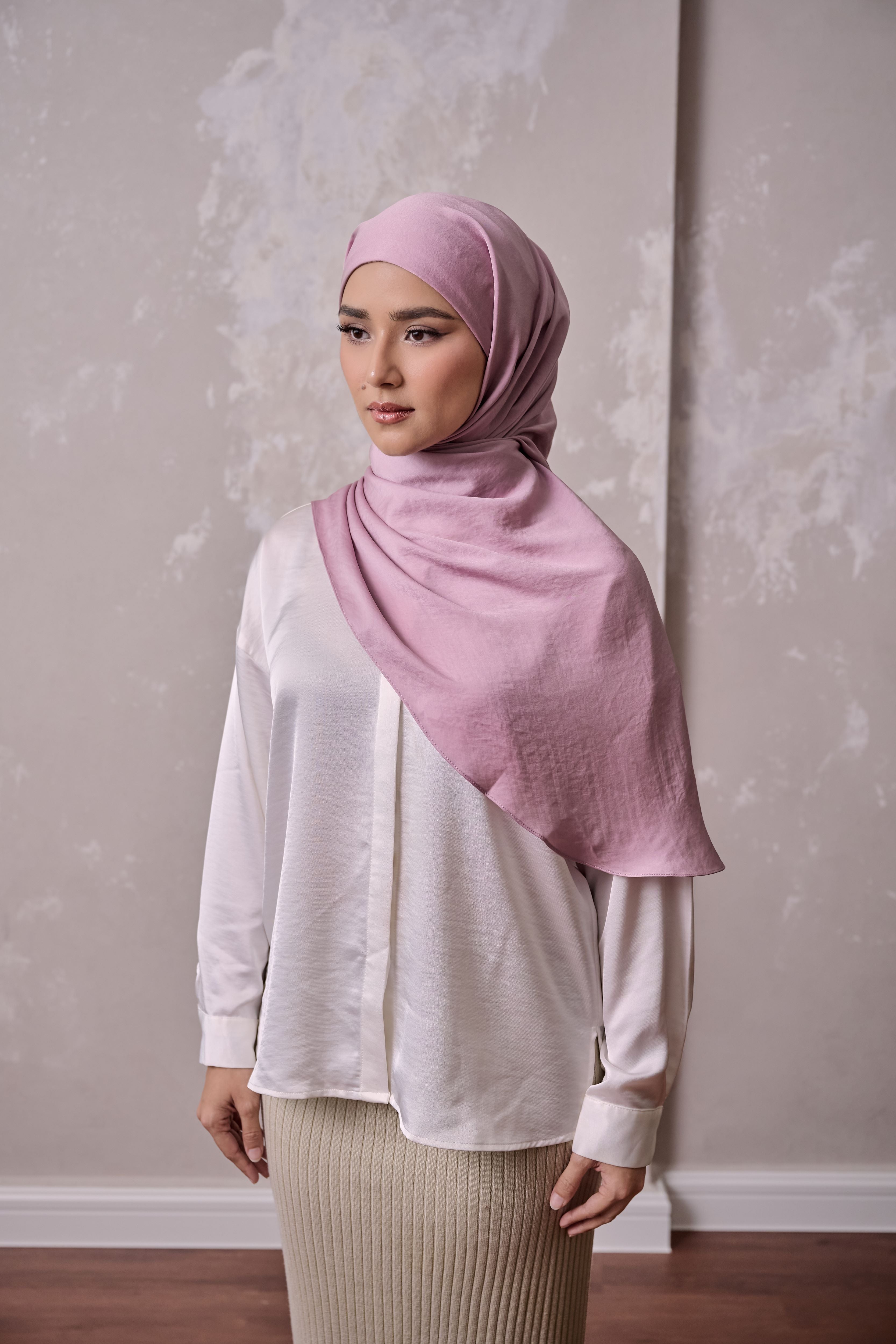 Petal Grace Easy Hijab - QUIET VIOLET