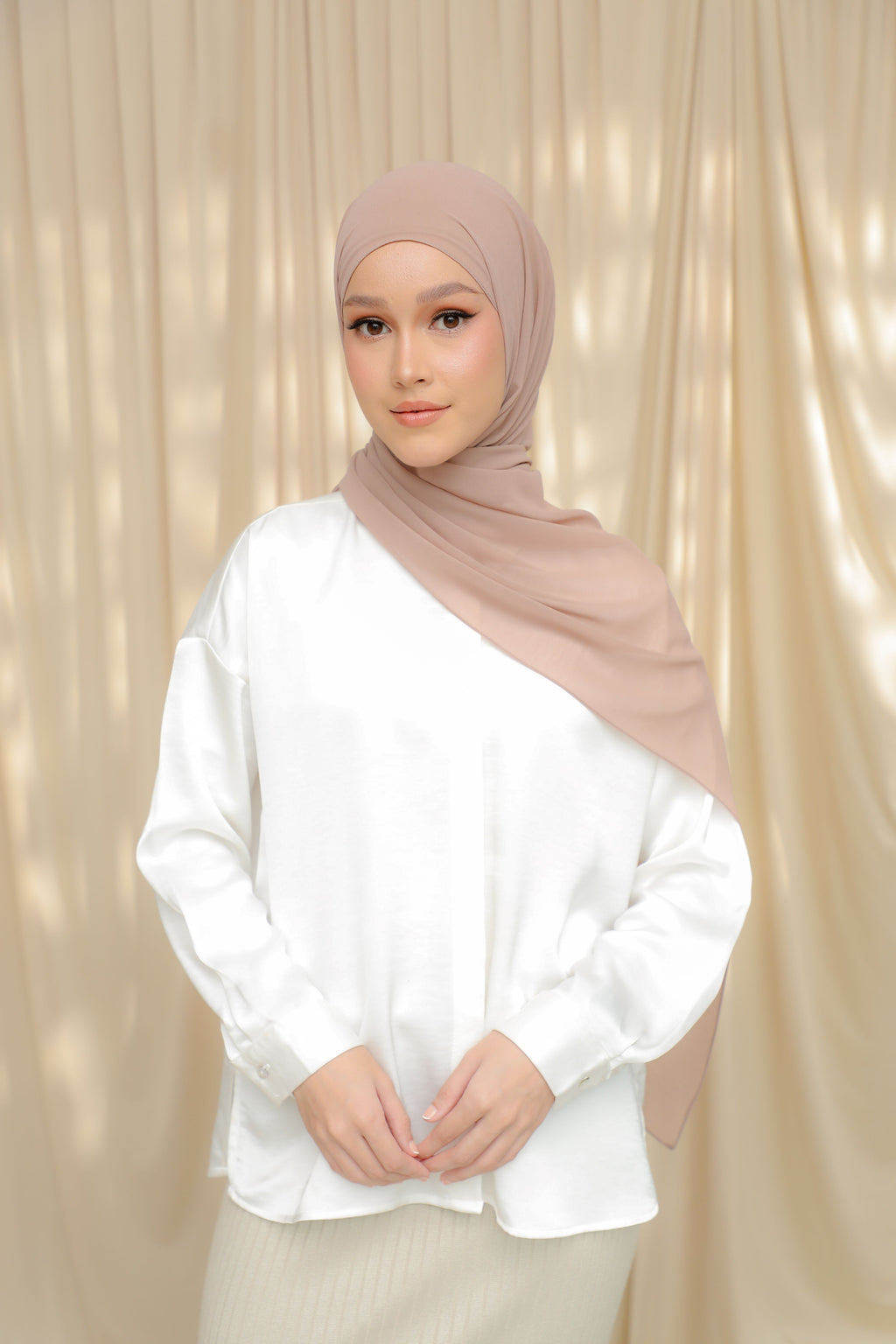 Thalia, The 'It' Shawl - RACHEL GREEN