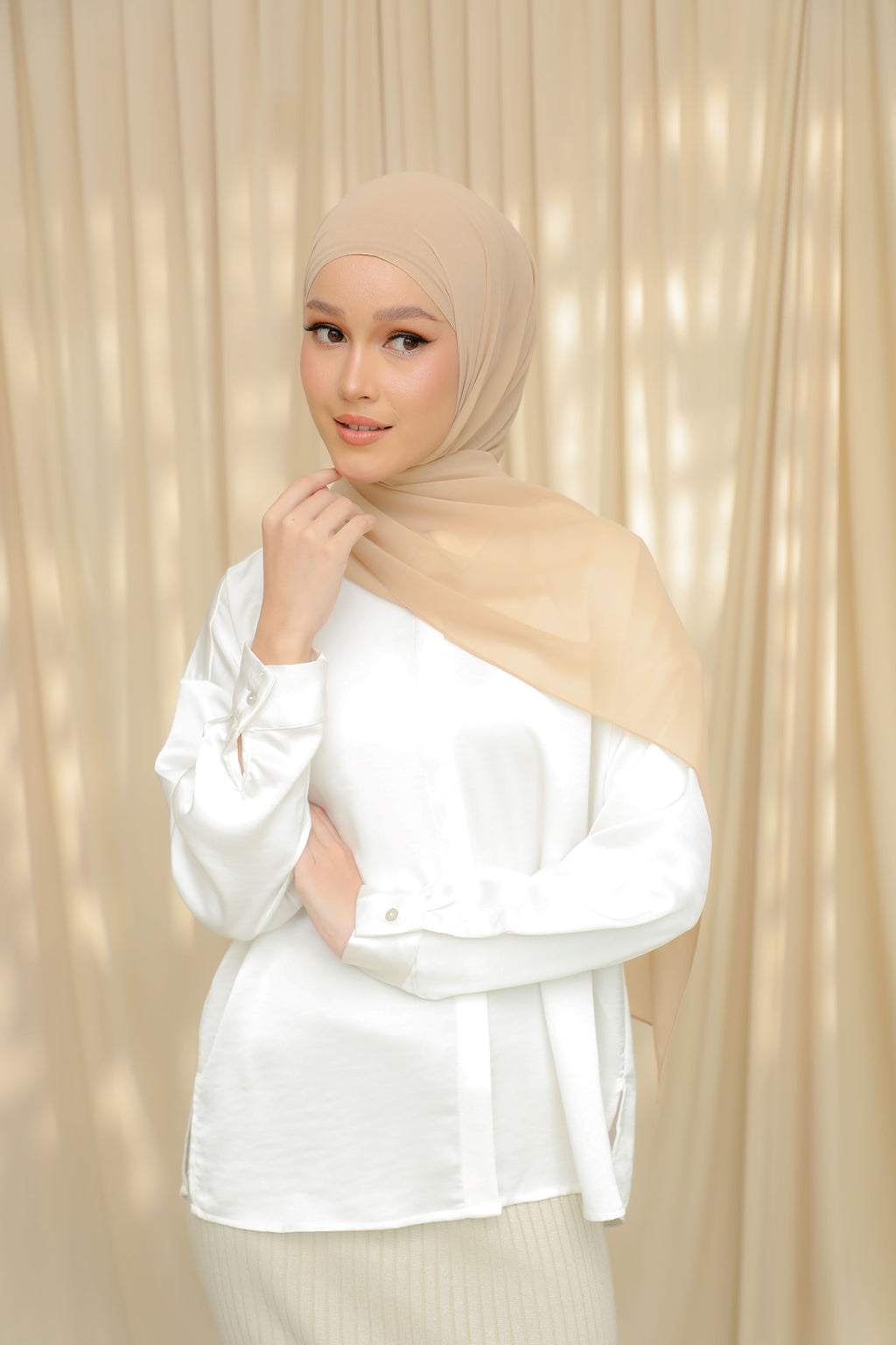 Thalia, The 'It' Shawl - SERENA