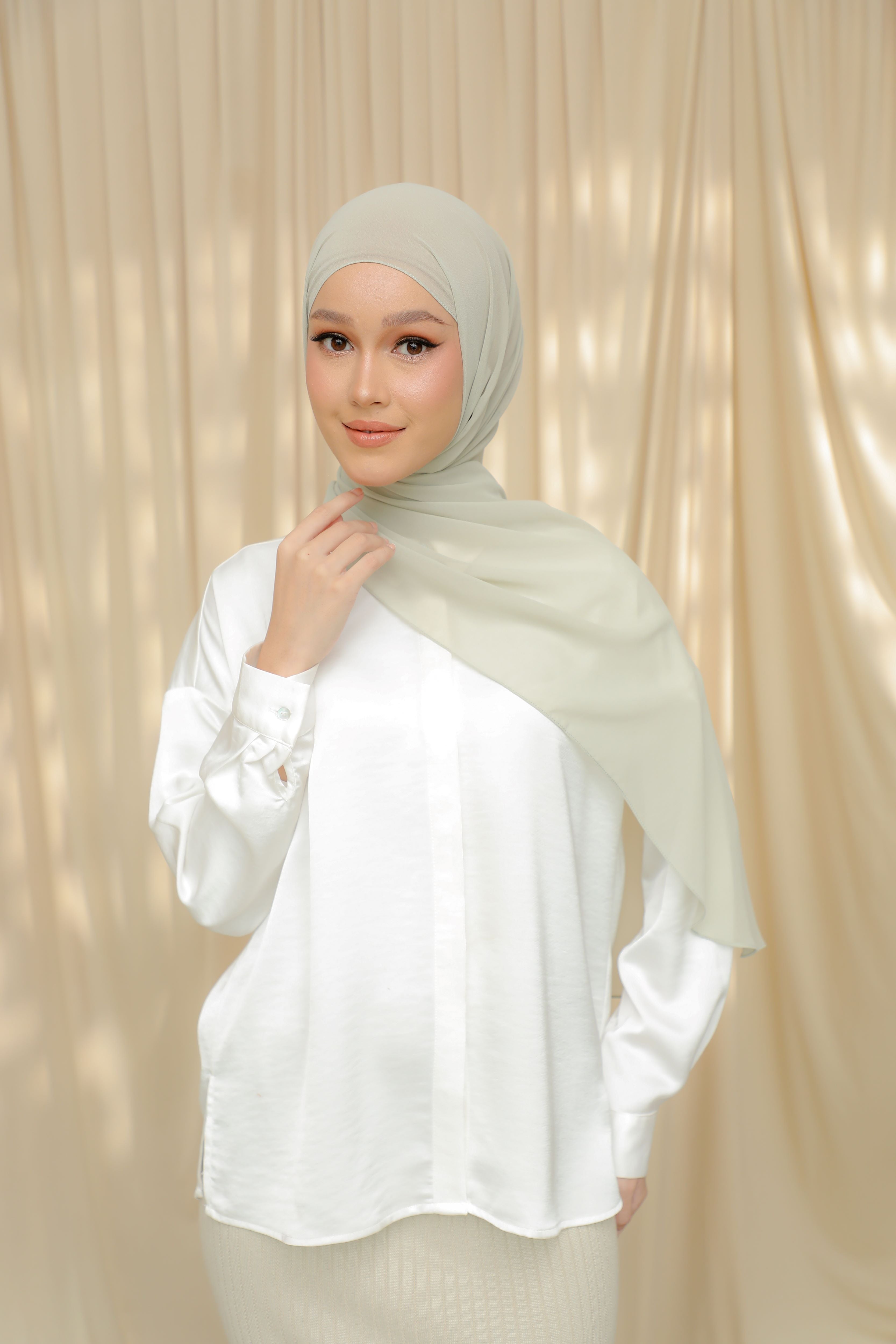 Thalia, The 'It' Shawl - SHOPAHOLIC