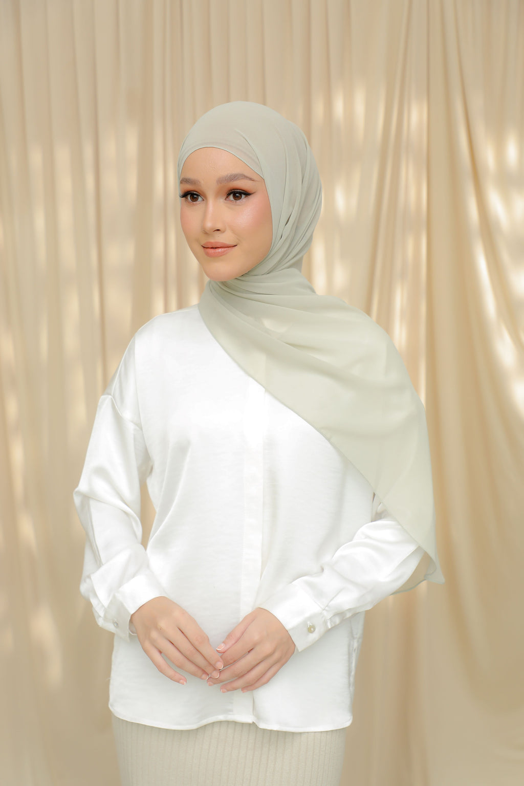 Thalia, The 'It' Shawl - SHOPAHOLIC