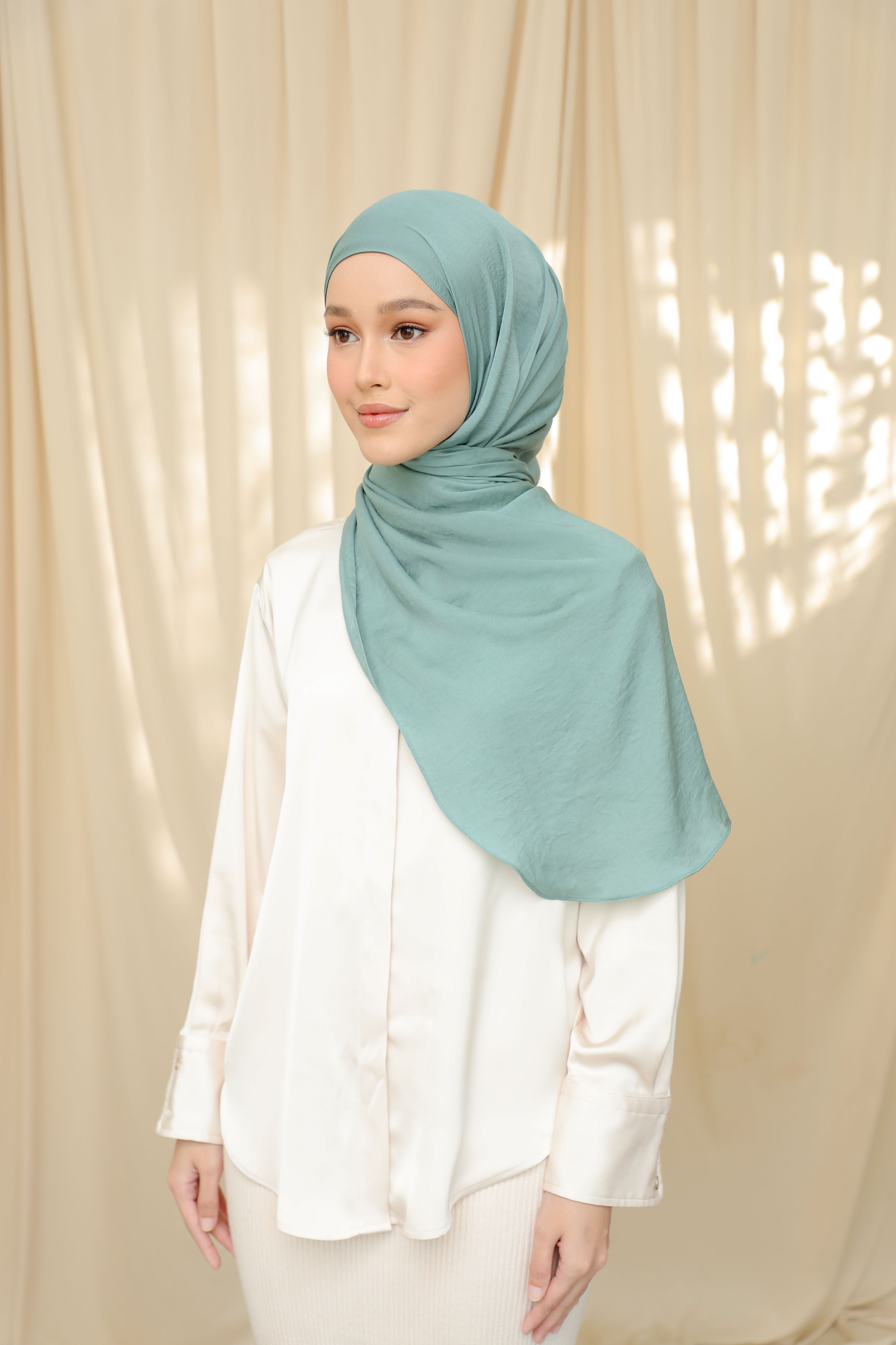 Petal Satin - THISTLE