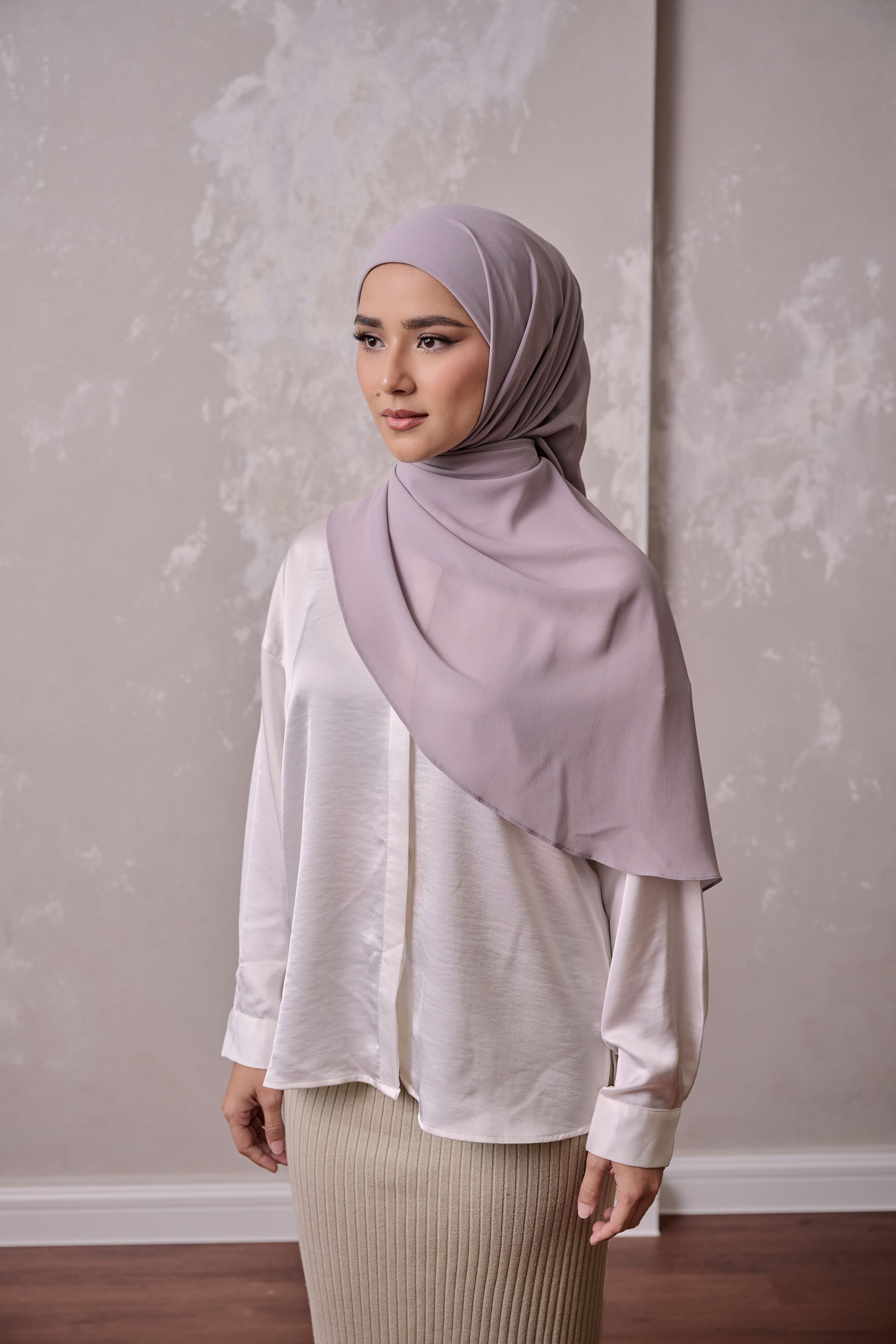 Basically Grace - TOWER BRIDGE